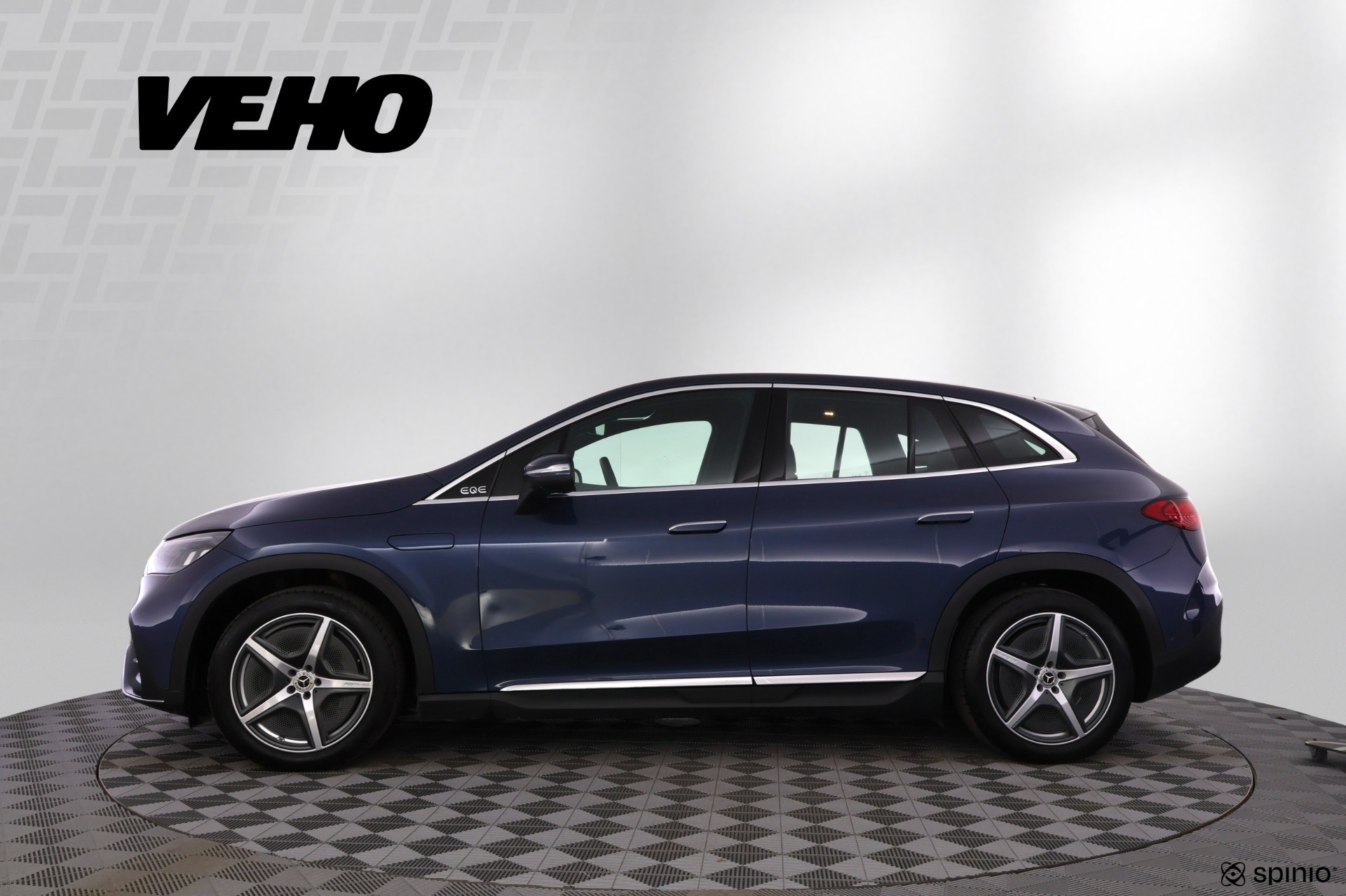 Mercedes-Benz EQE SUV 2024