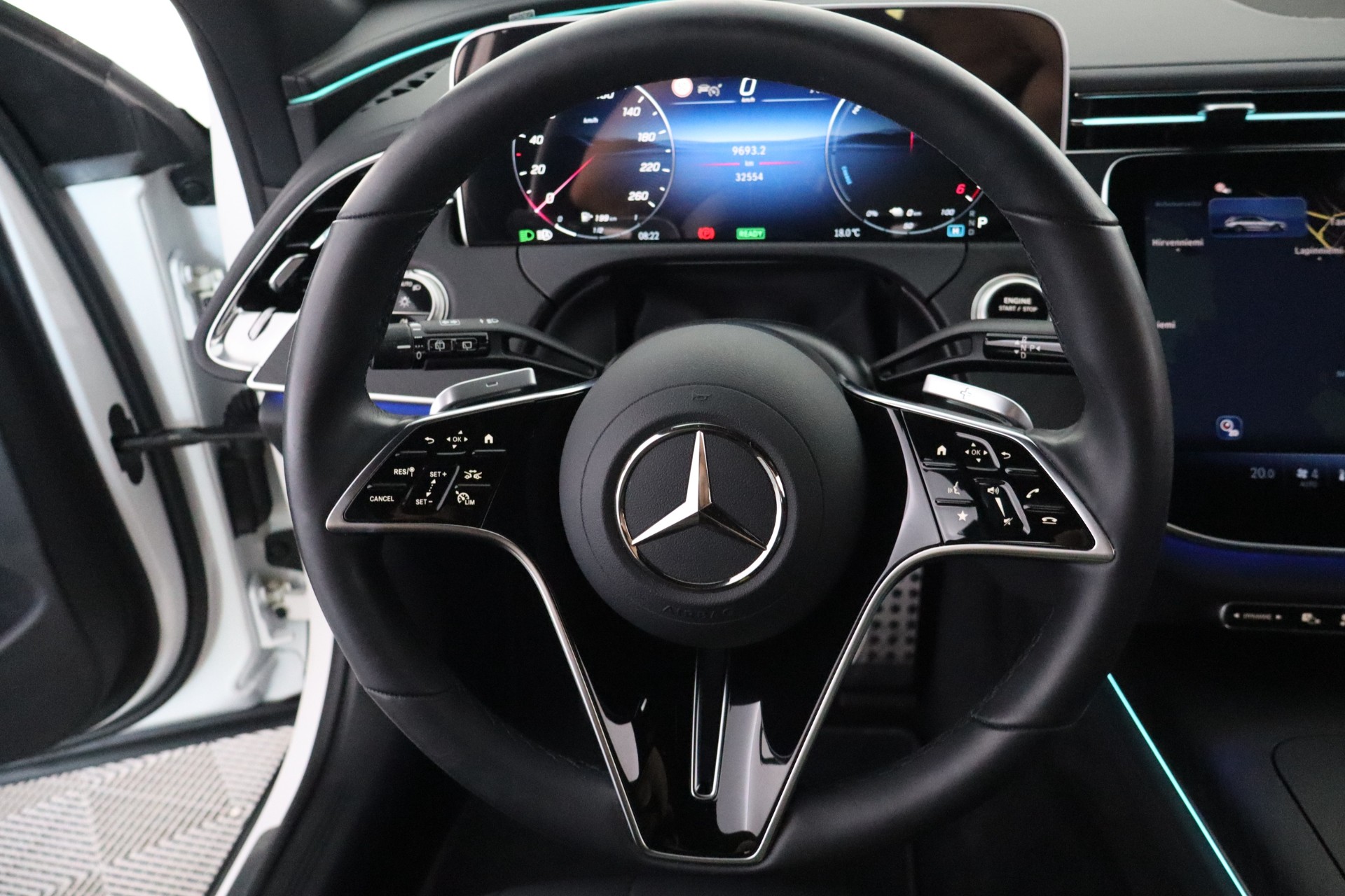 MERCEDES-BENZ E 2025