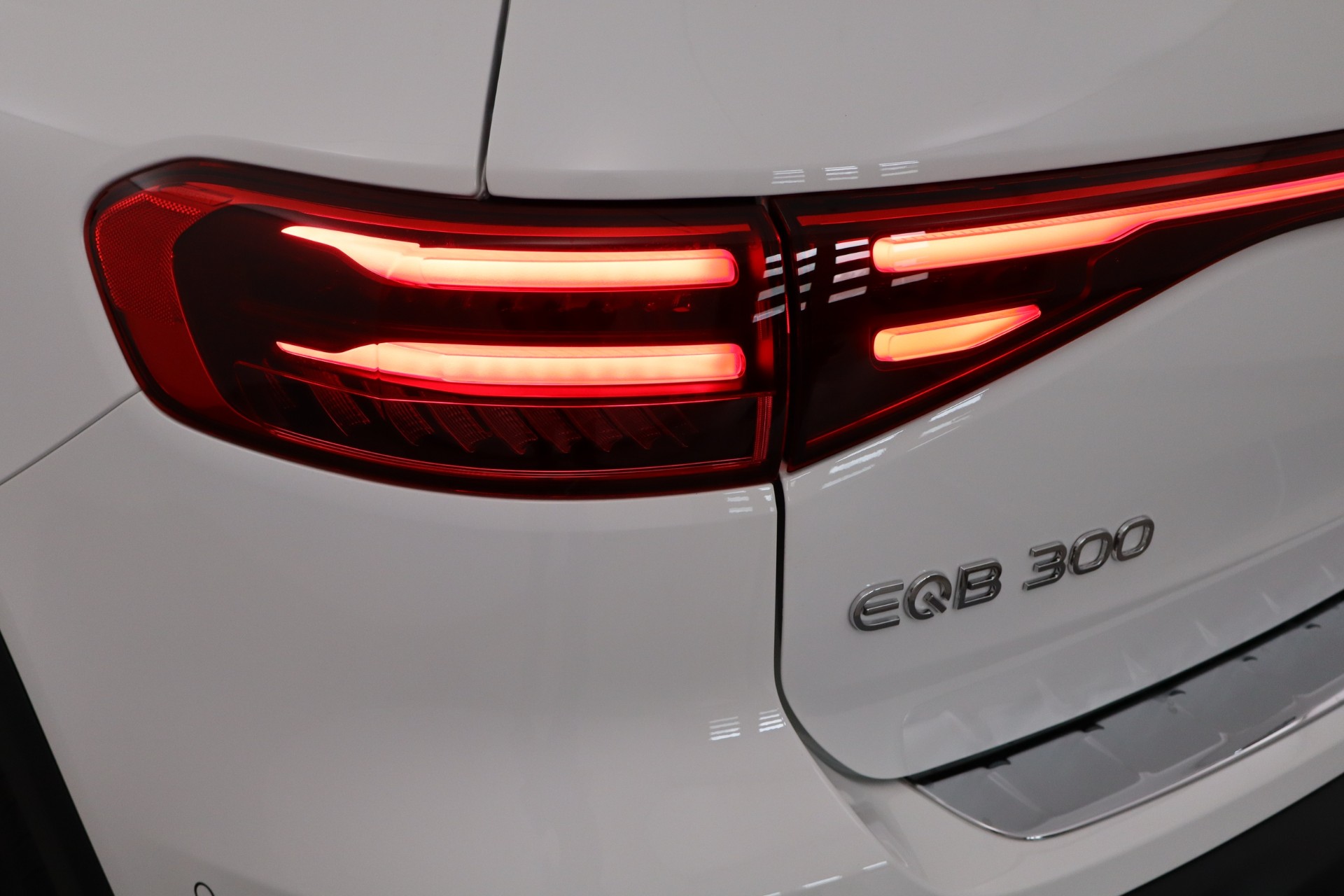 Mercedes-Benz EQB 2025