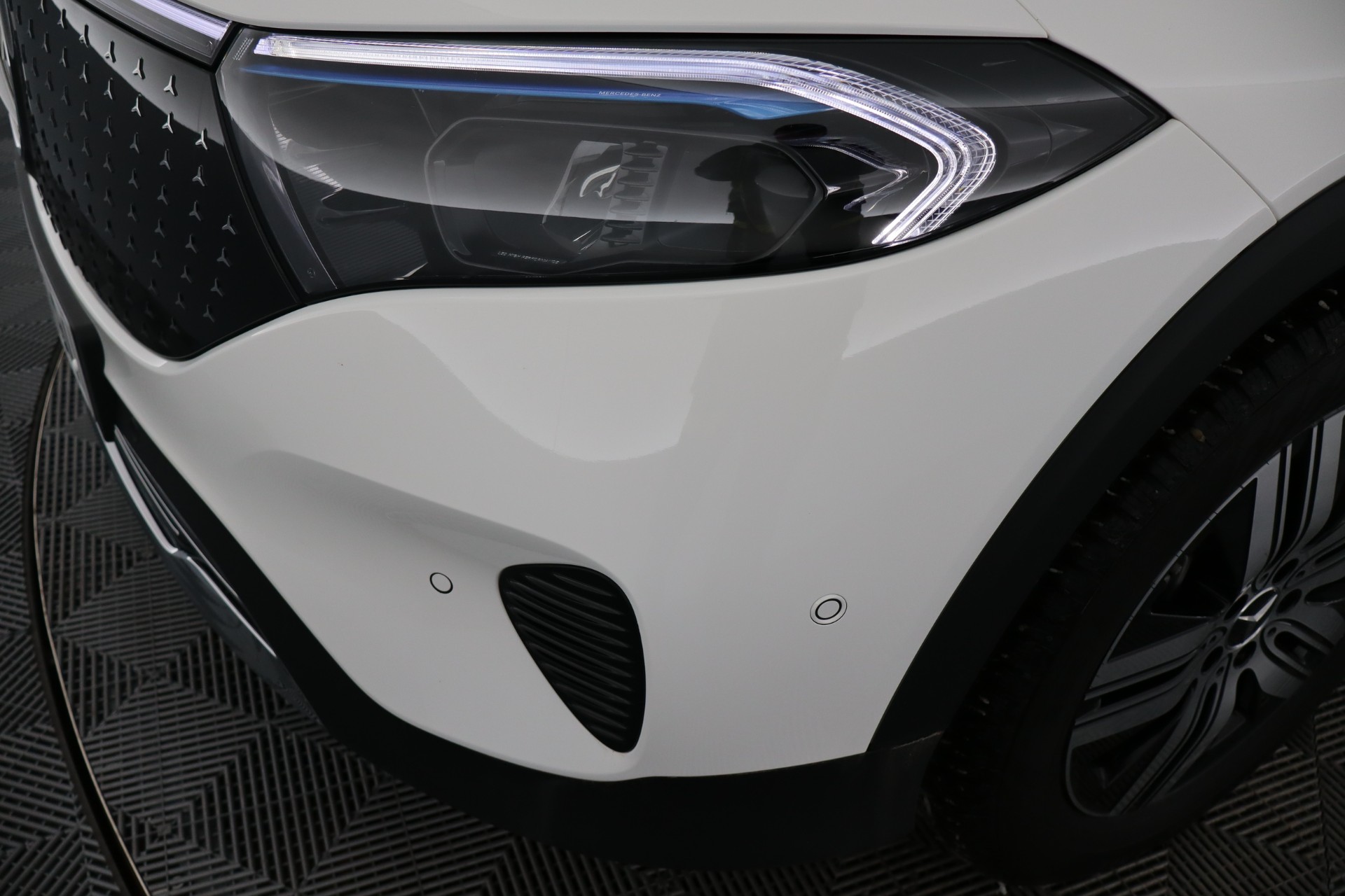 Mercedes-Benz EQB 2025