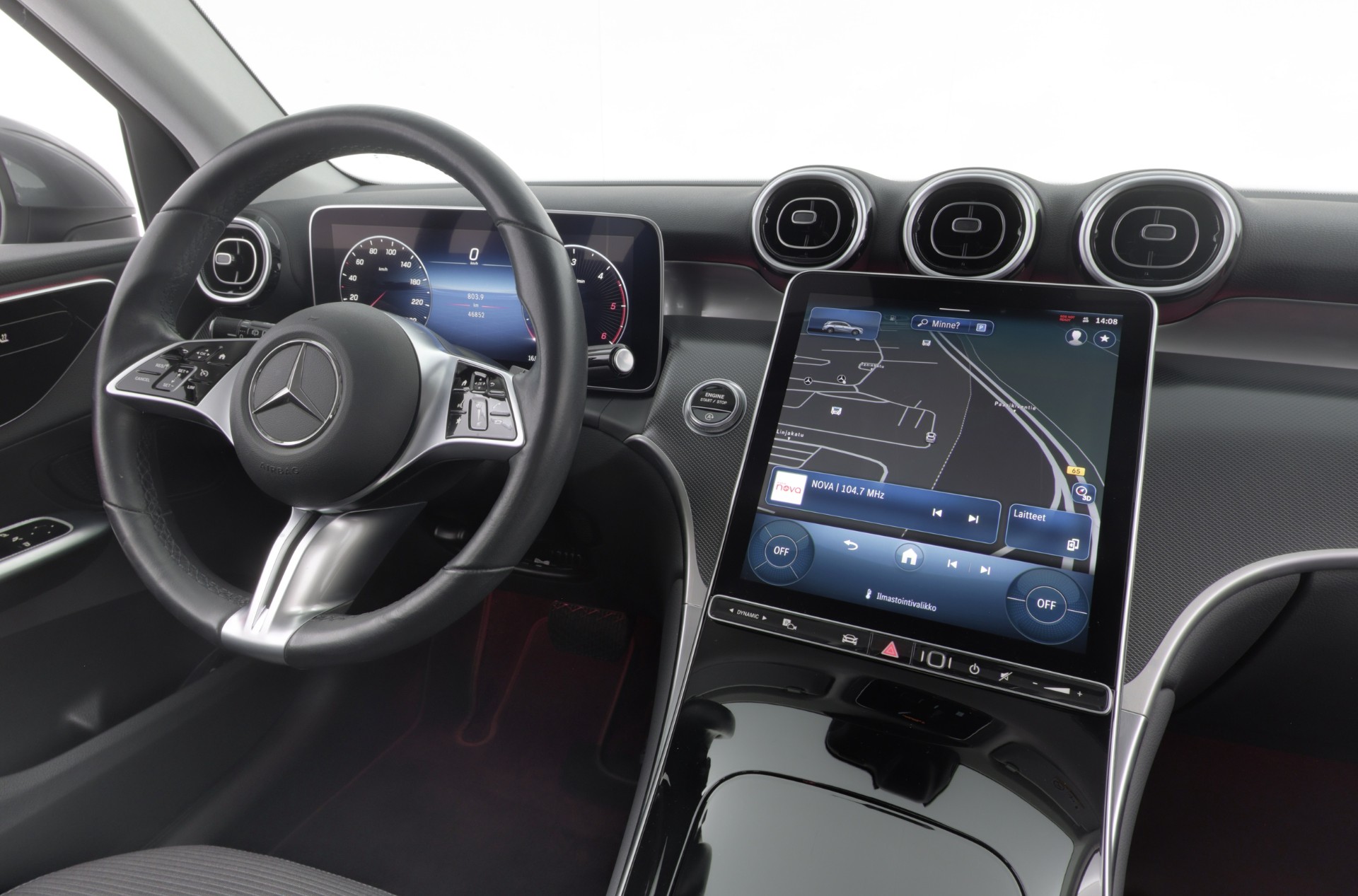 MERCEDES-BENZ GLC 2023