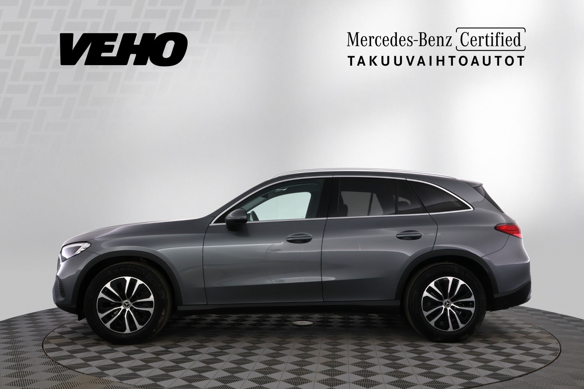 MERCEDES-BENZ GLC 2023