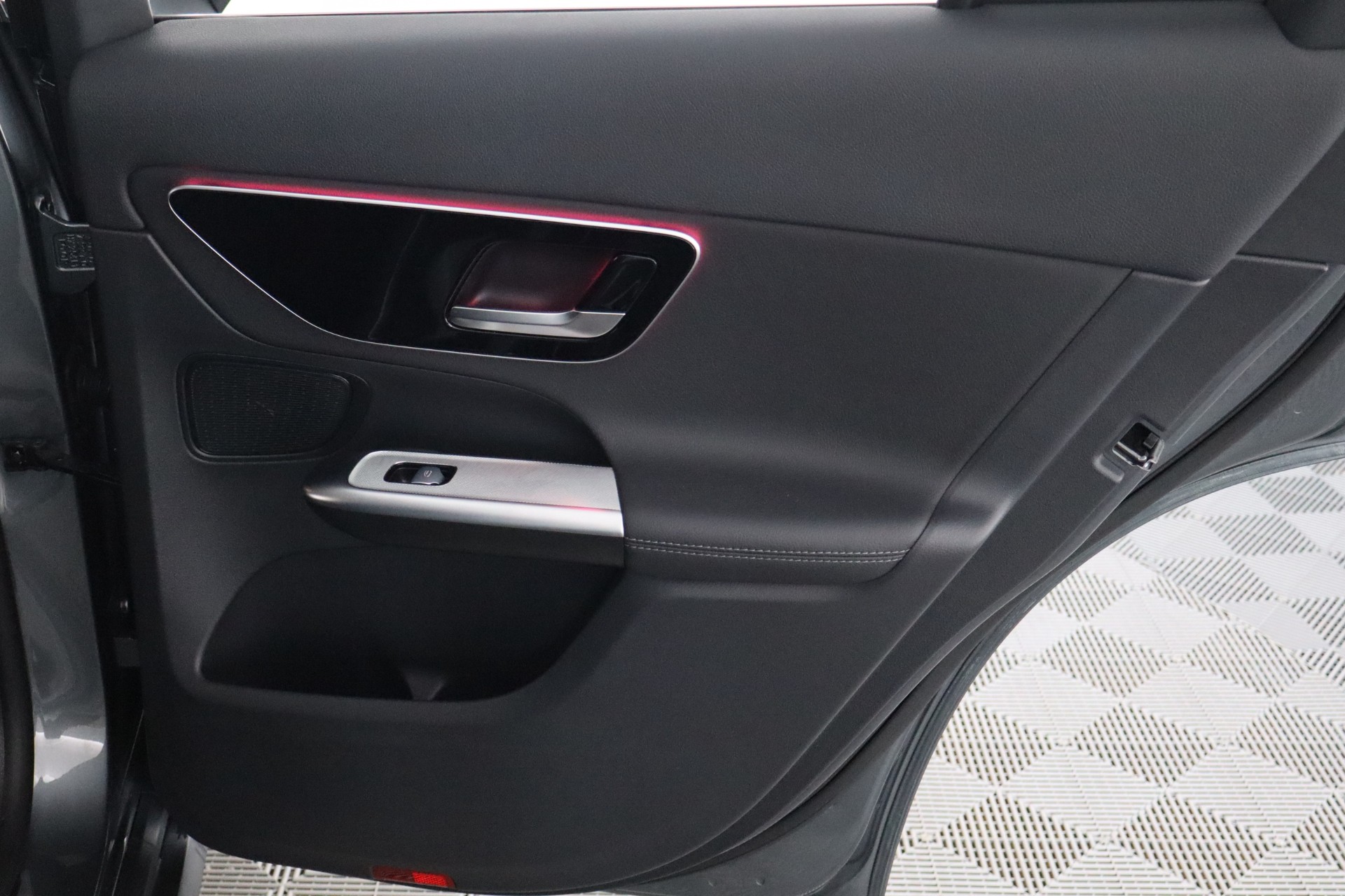 MERCEDES-BENZ GLC 2023