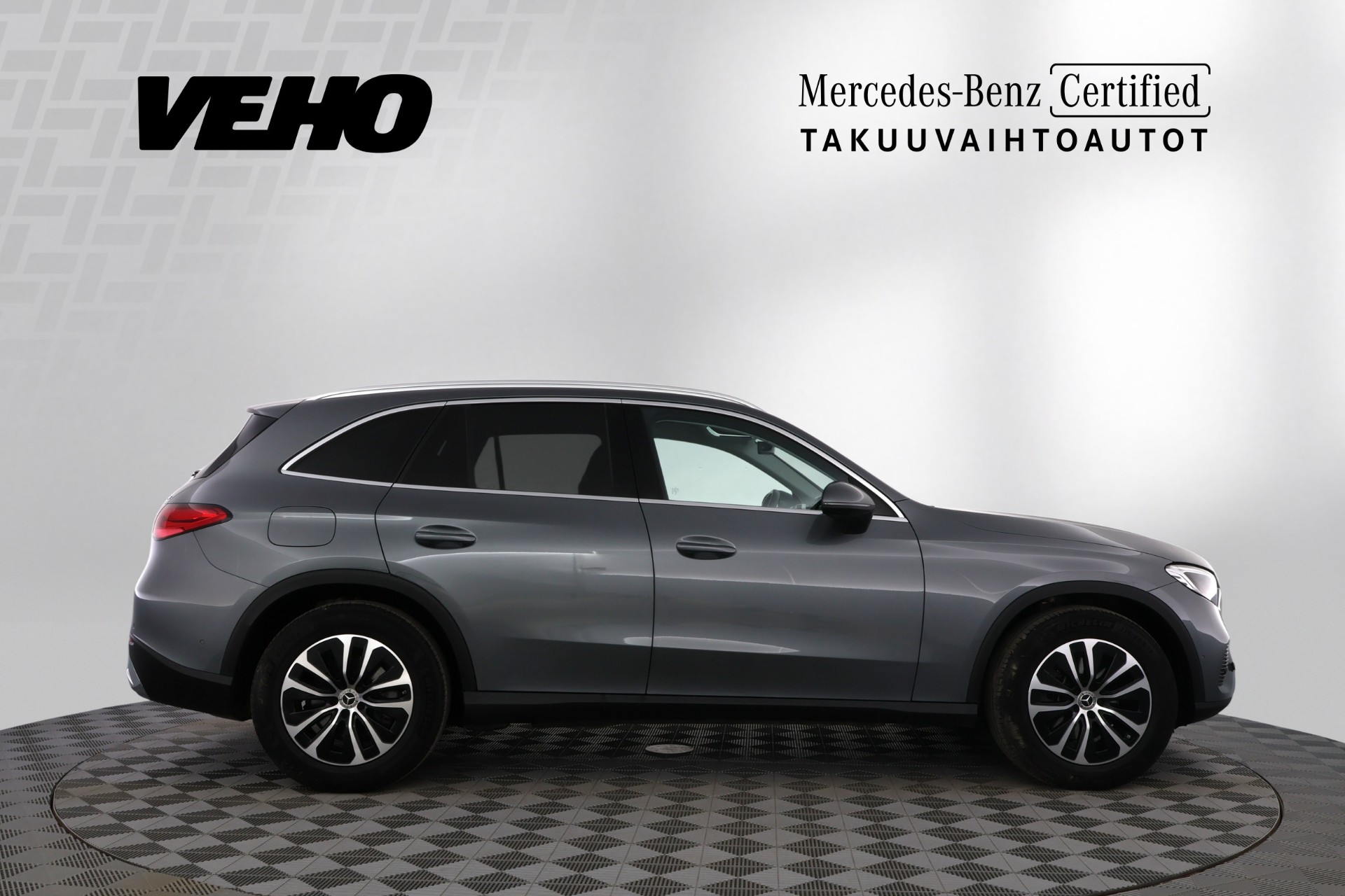 MERCEDES-BENZ GLC 2023