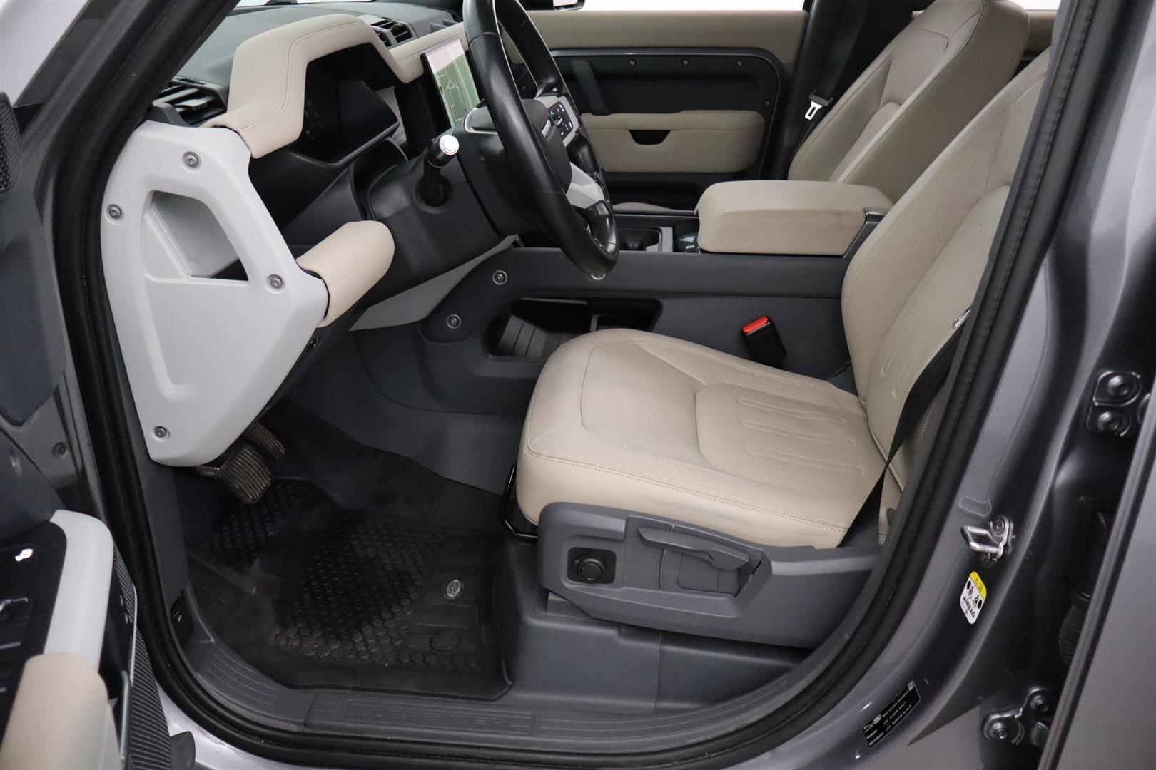 Land Rover Defender 2022