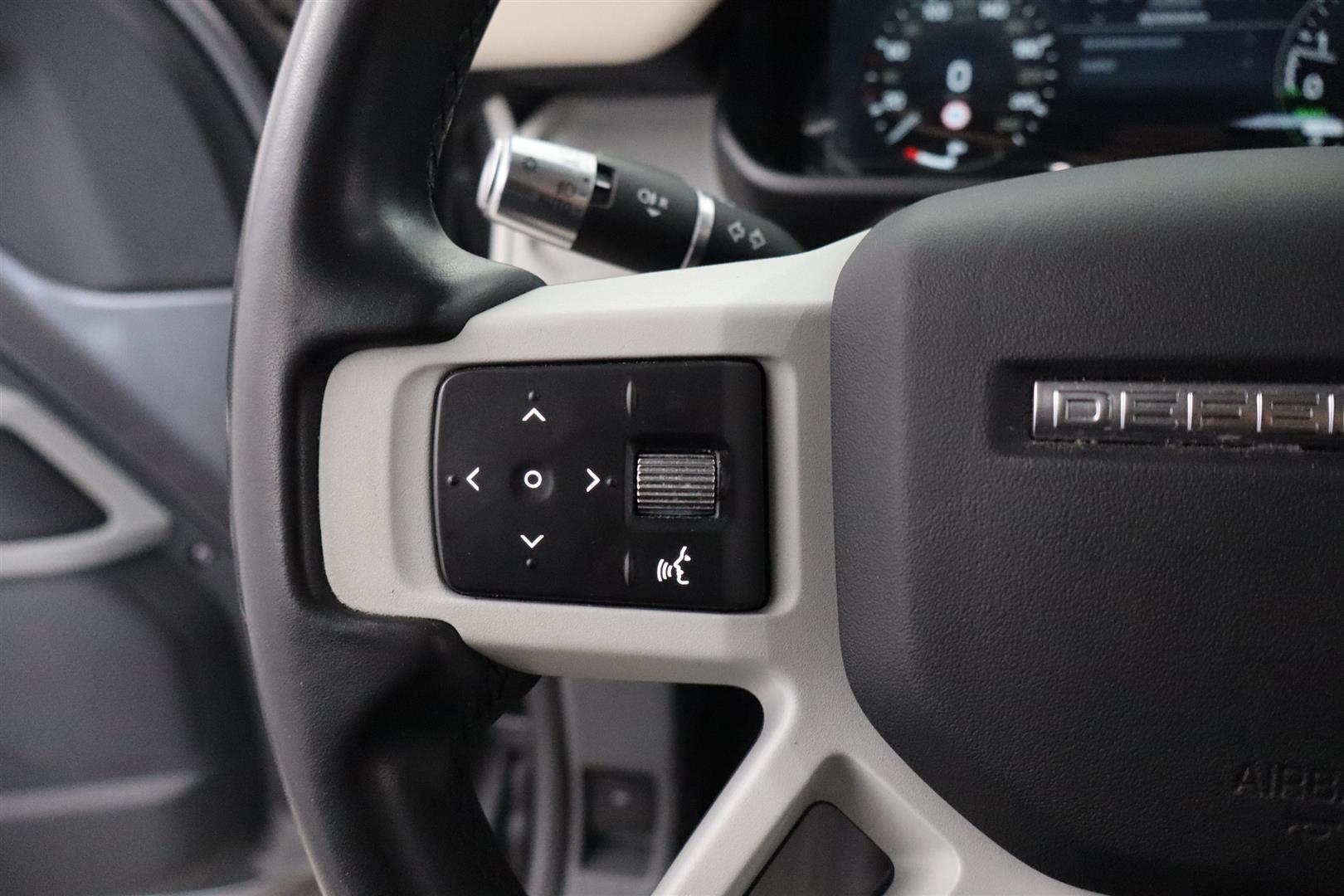 Land Rover Defender 2022