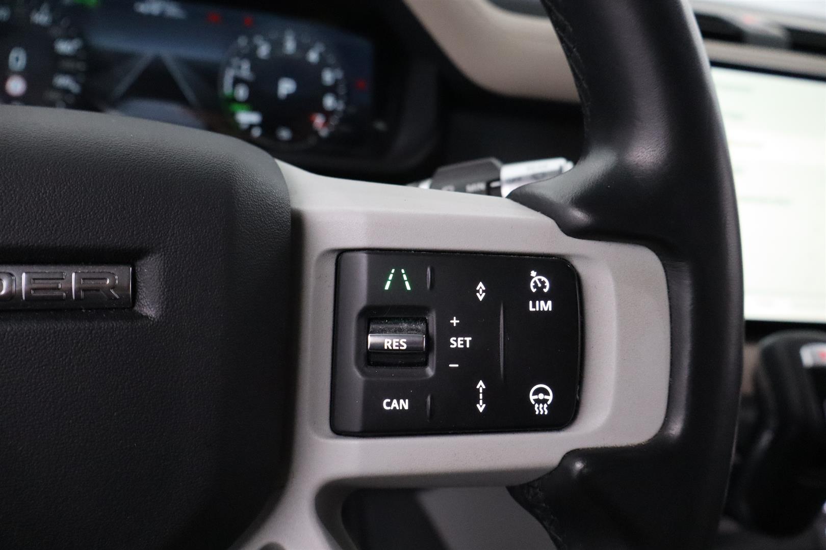 Land Rover Defender 2022