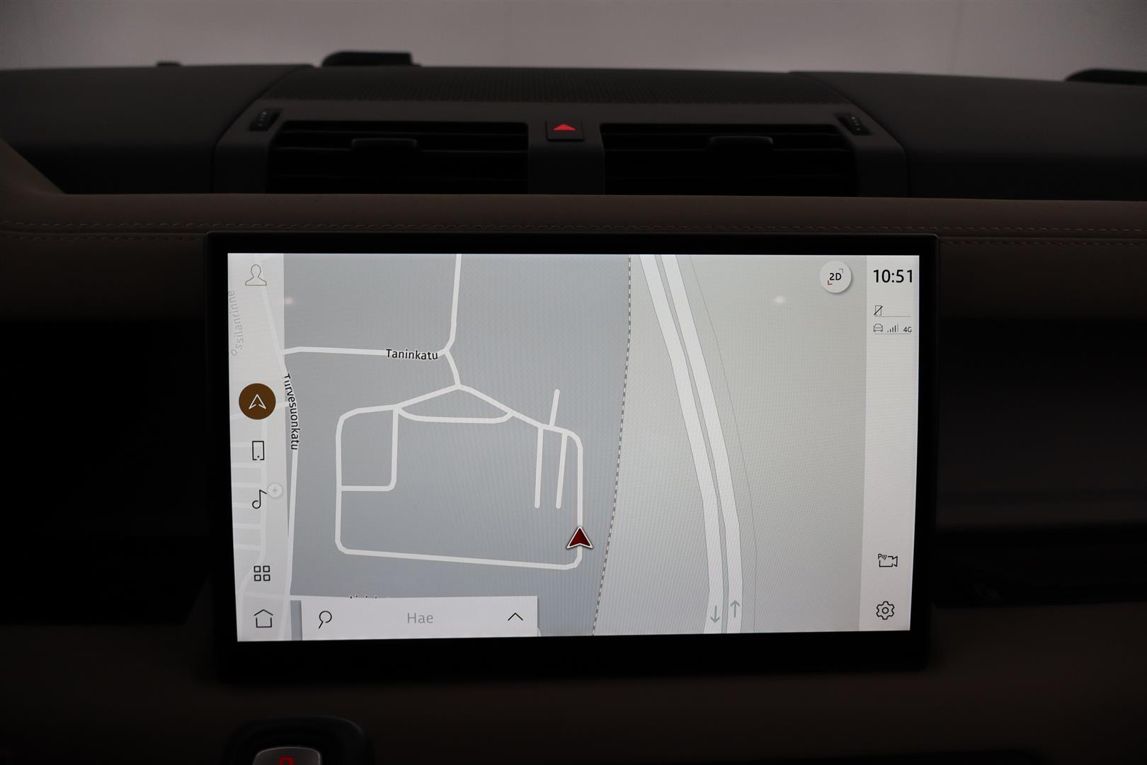 Land Rover Defender 2022