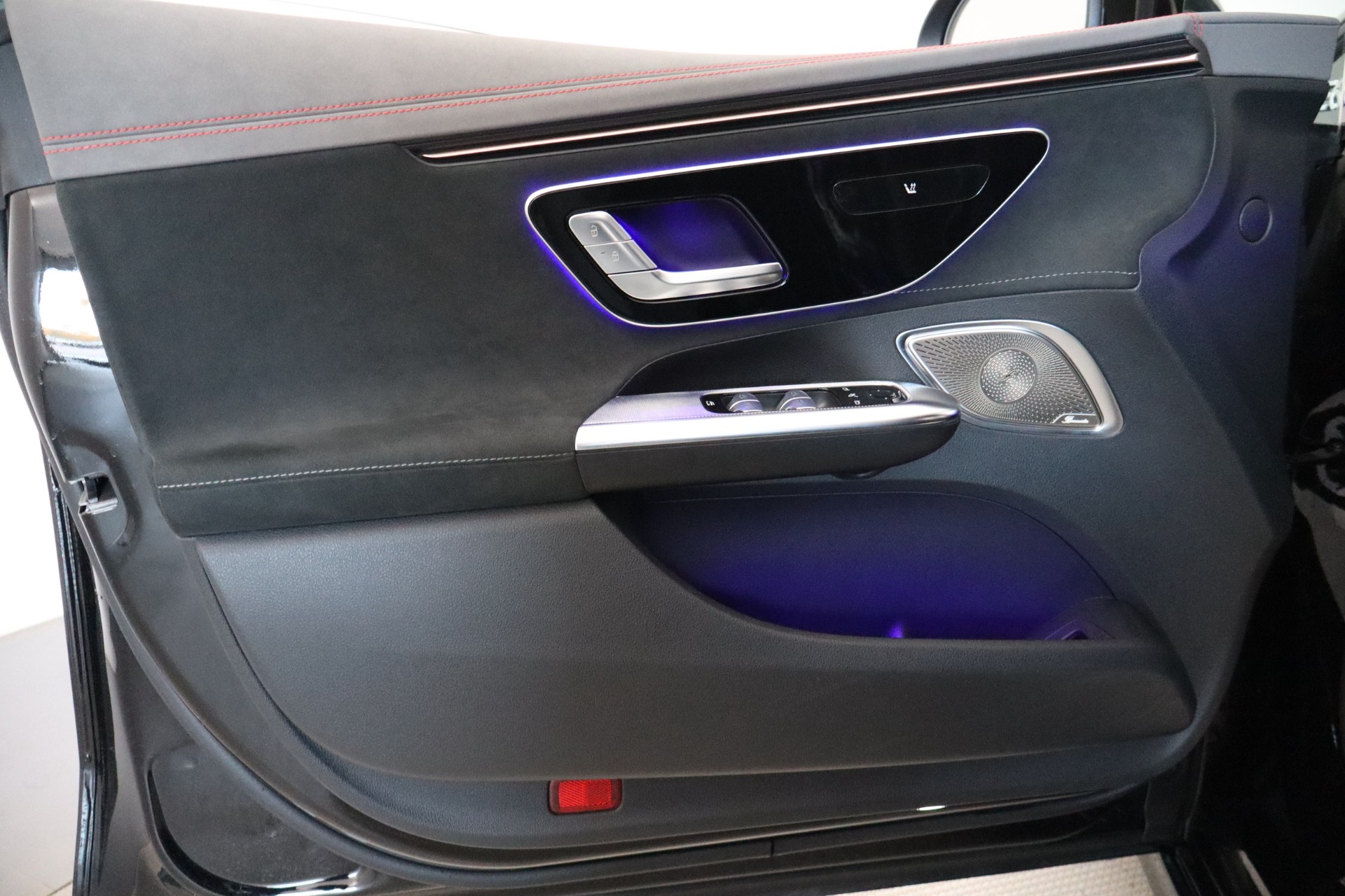 Mercedes-Benz EQE 2024