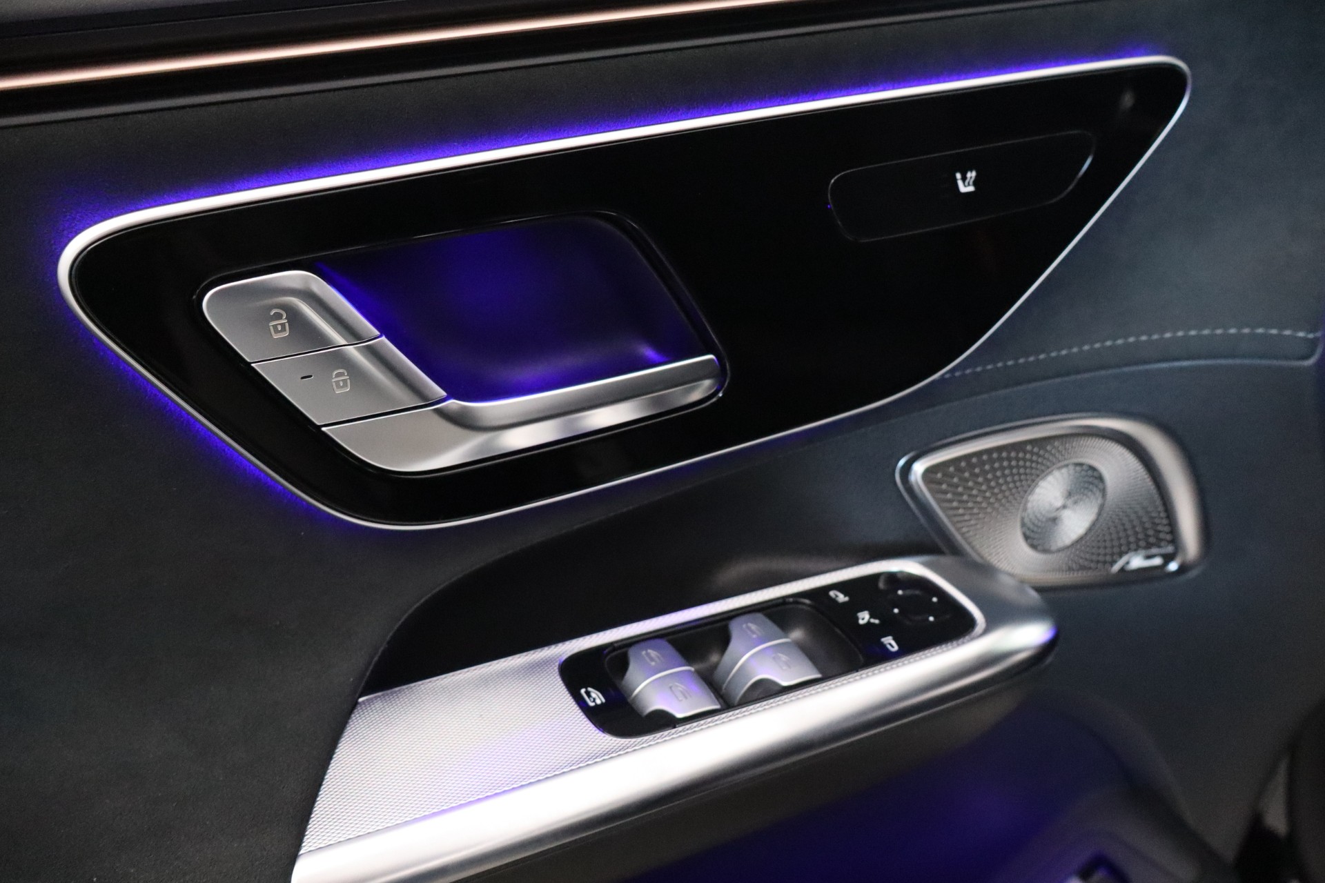 Mercedes-Benz EQE 2024