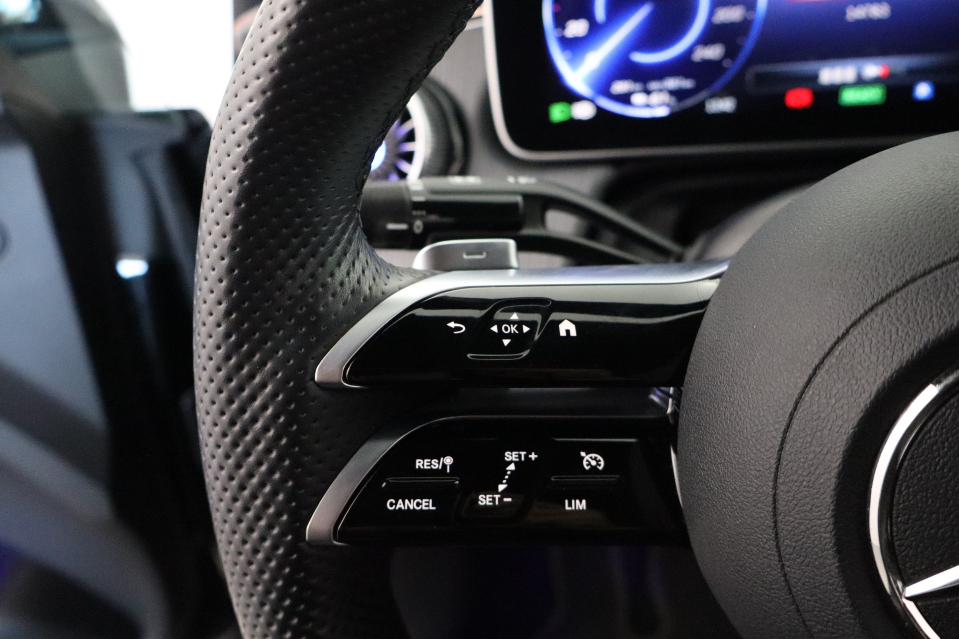 Mercedes-Benz EQE 2024