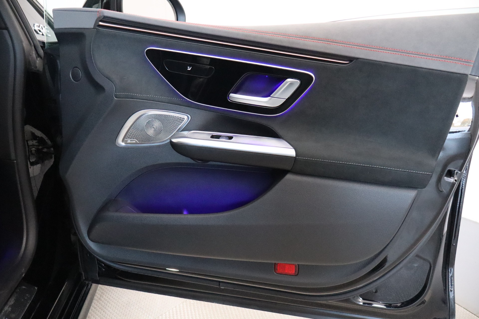 Mercedes-Benz EQE 2024