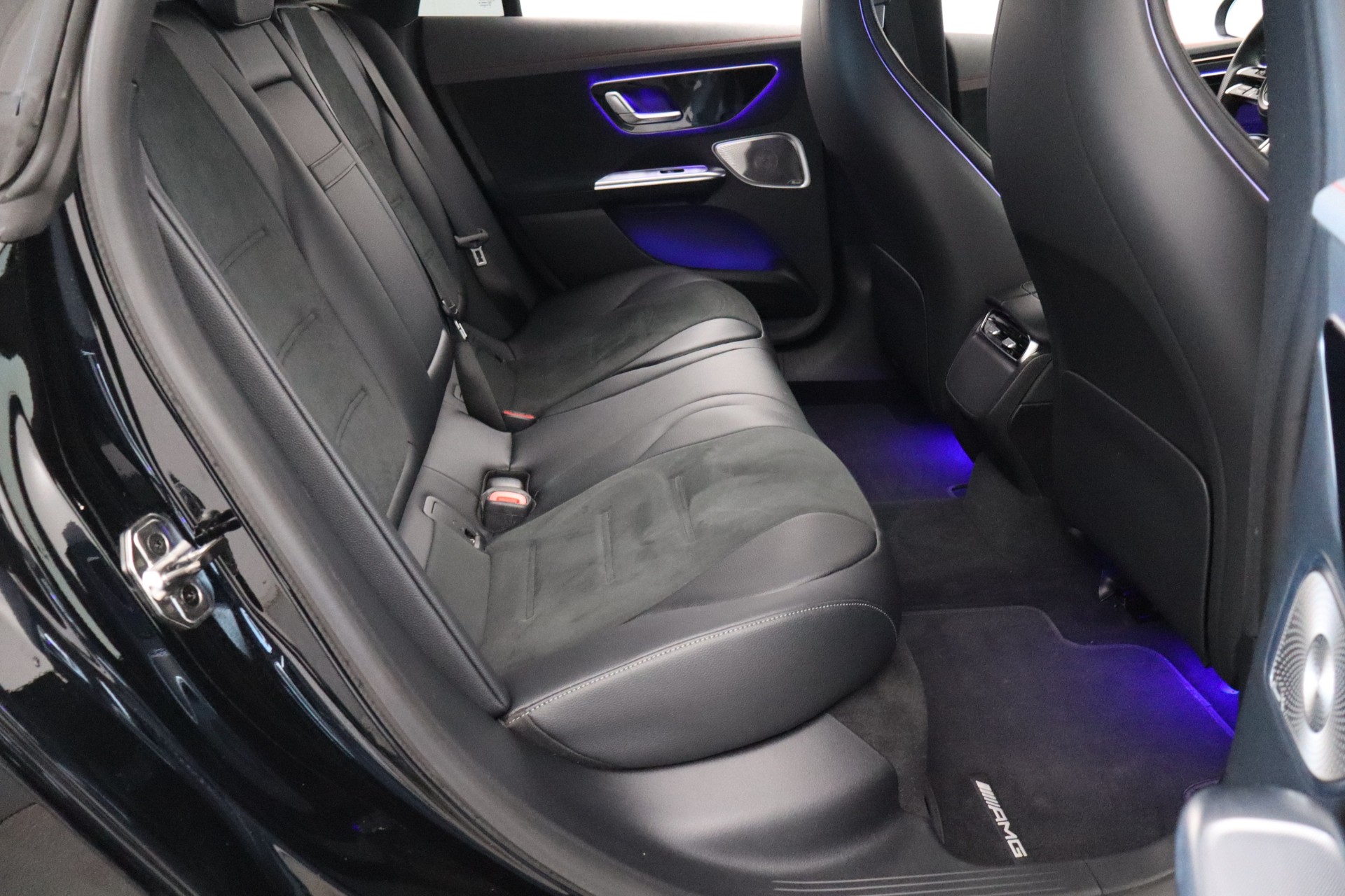 Mercedes-Benz EQE 2024