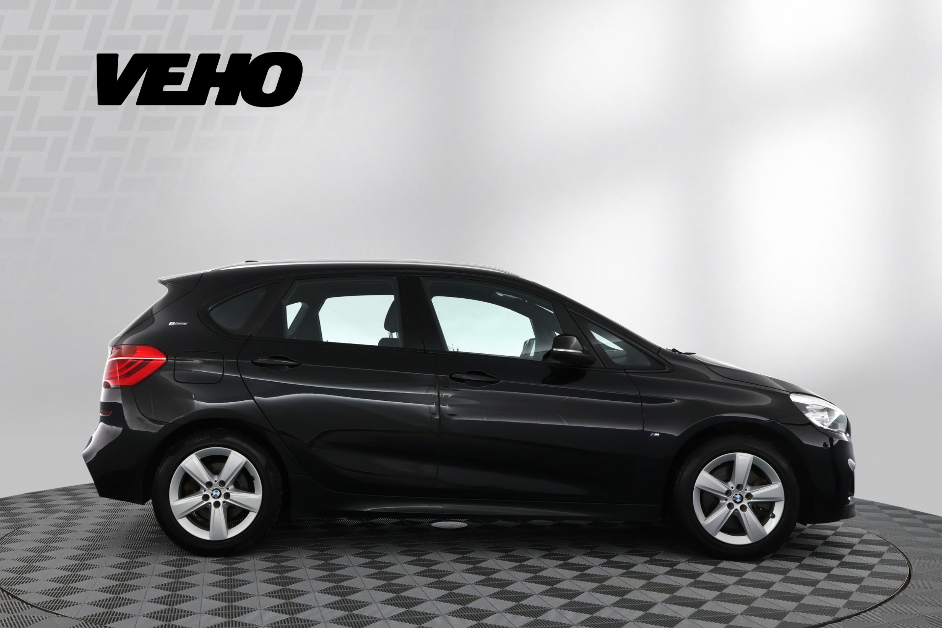 BMW 225 2017