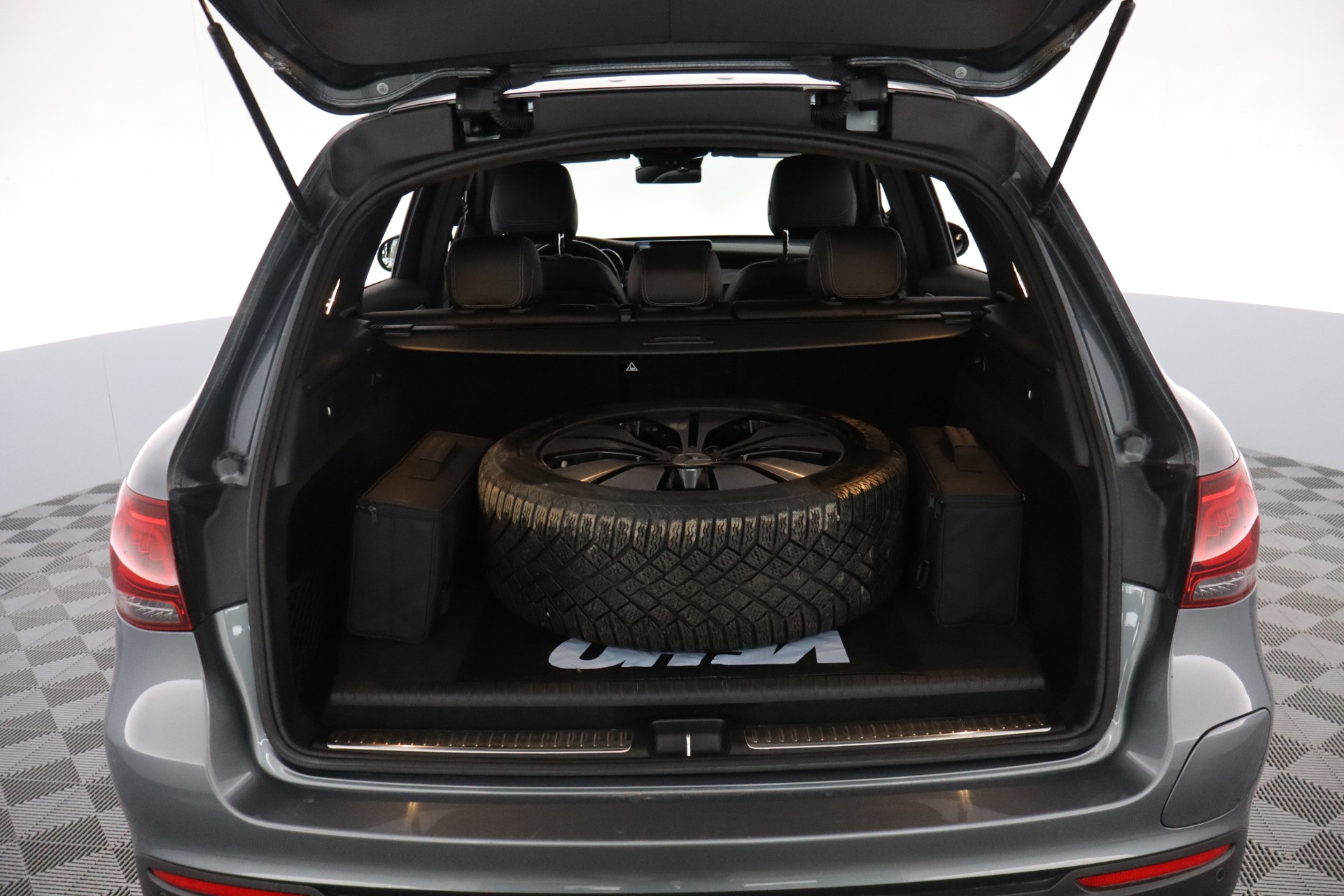 MERCEDES-BENZ GLC 2021
