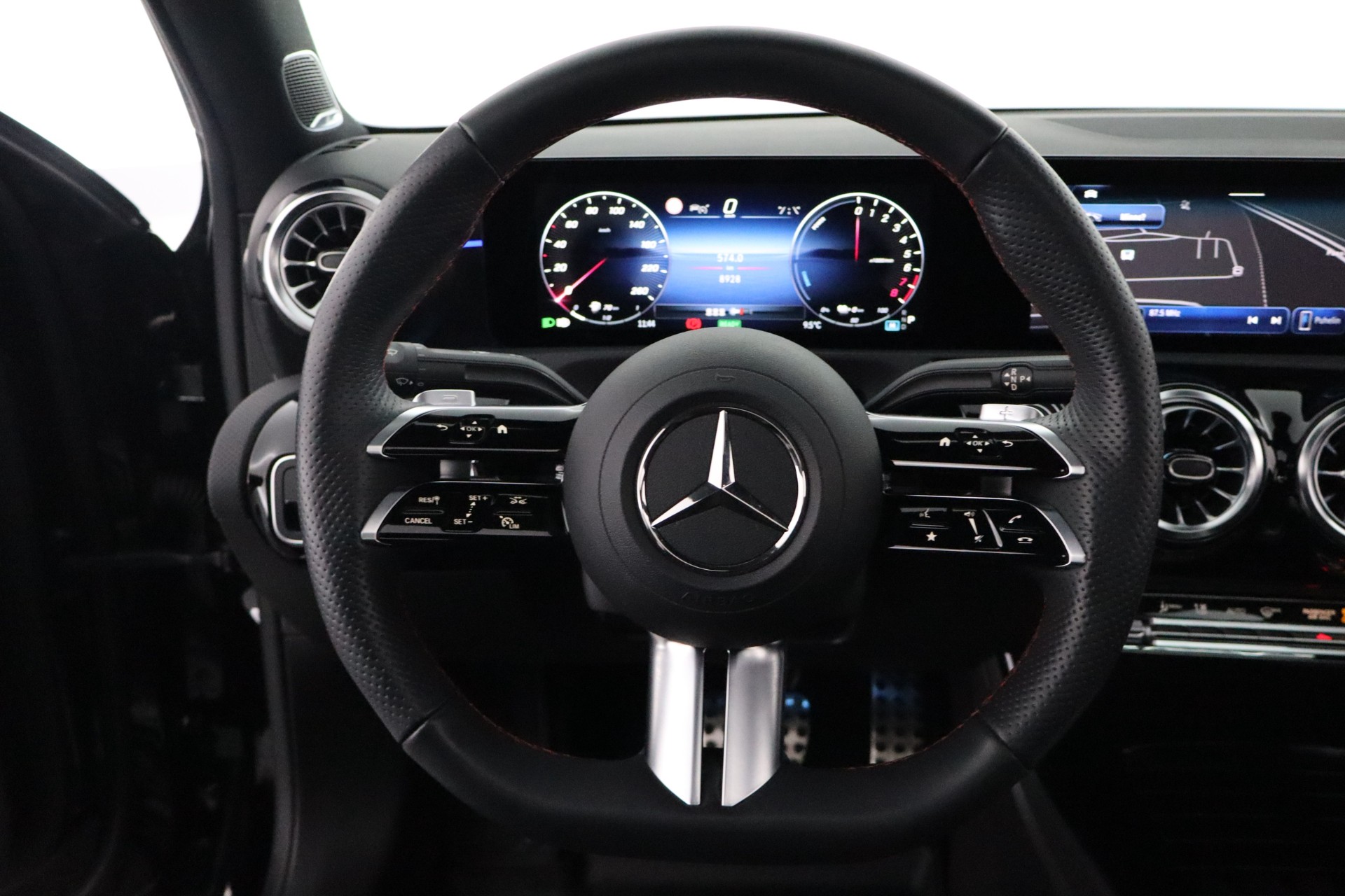 Mercedes-Benz A 2024