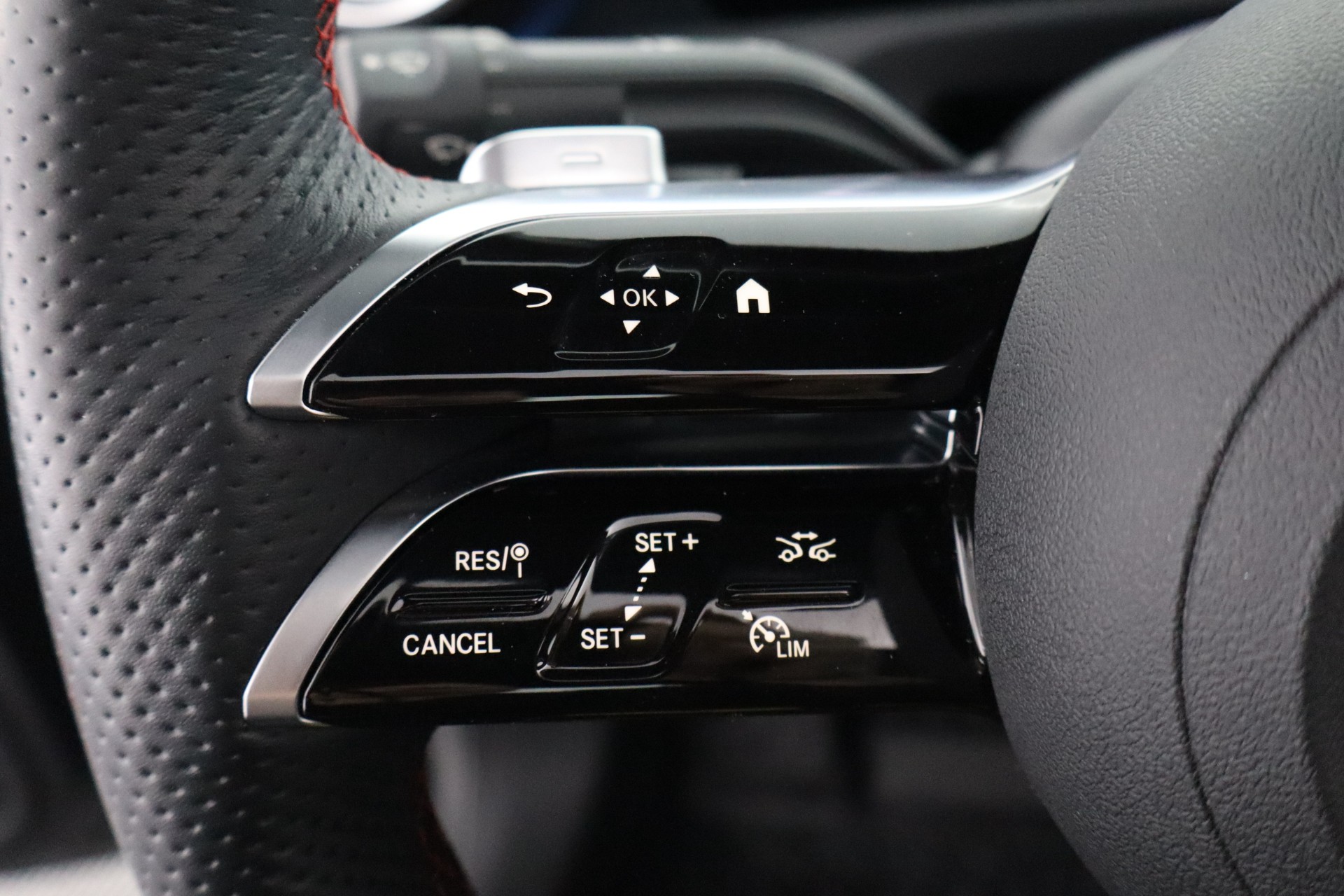 Mercedes-Benz A 2024