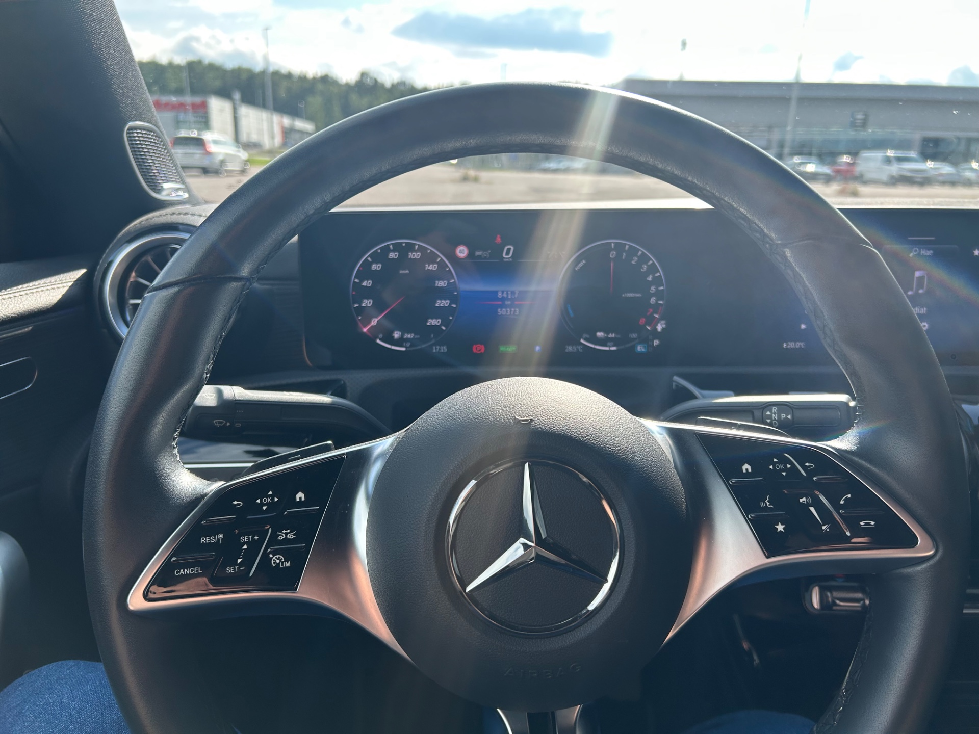 MERCEDES-BENZ CLA 2023