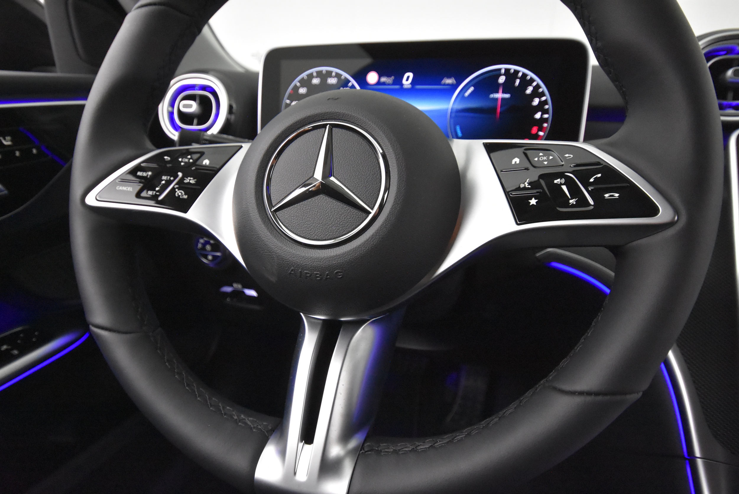 Mercedes-Benz C 2025