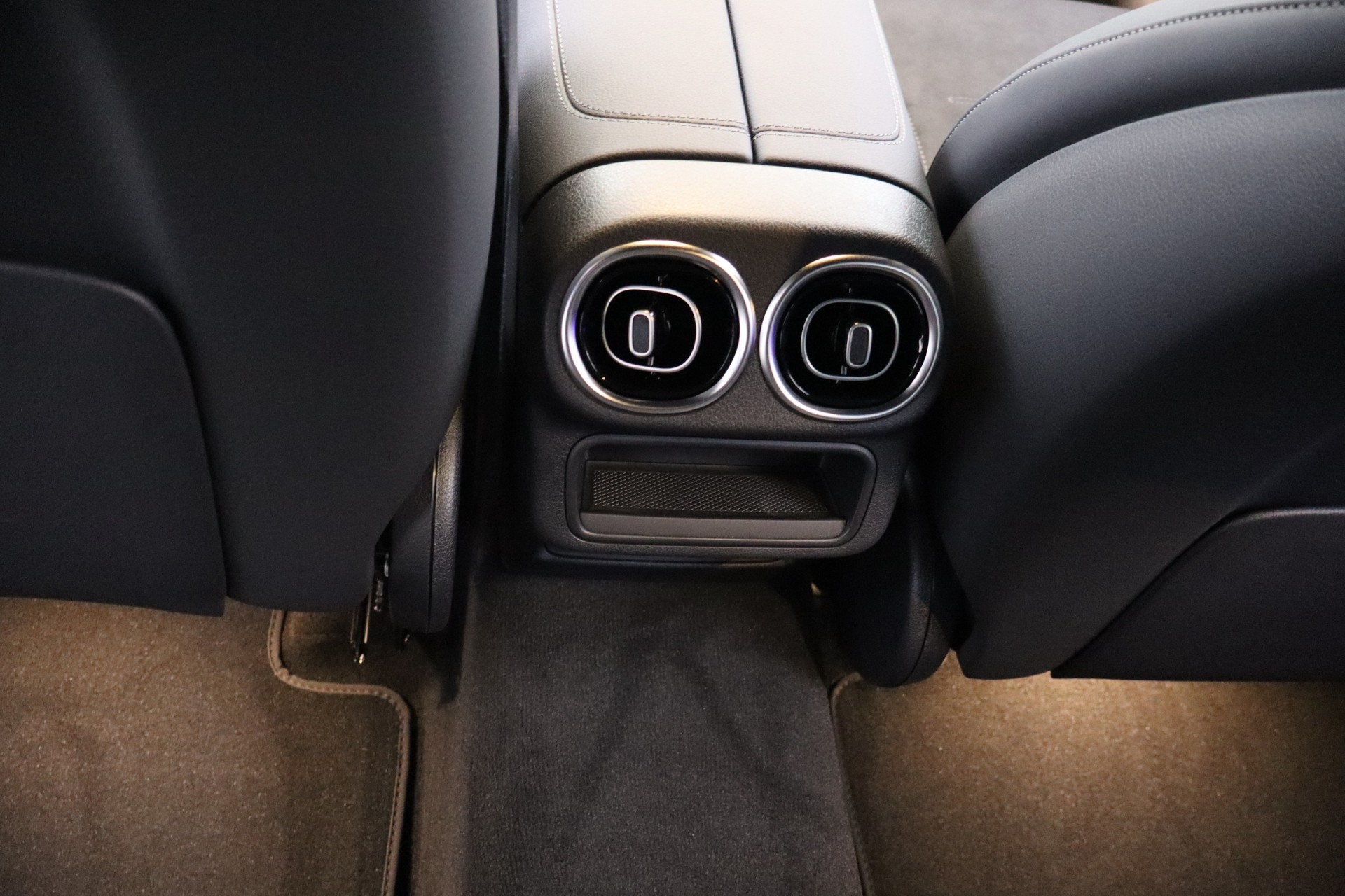 Mercedes-Benz GLC 2025