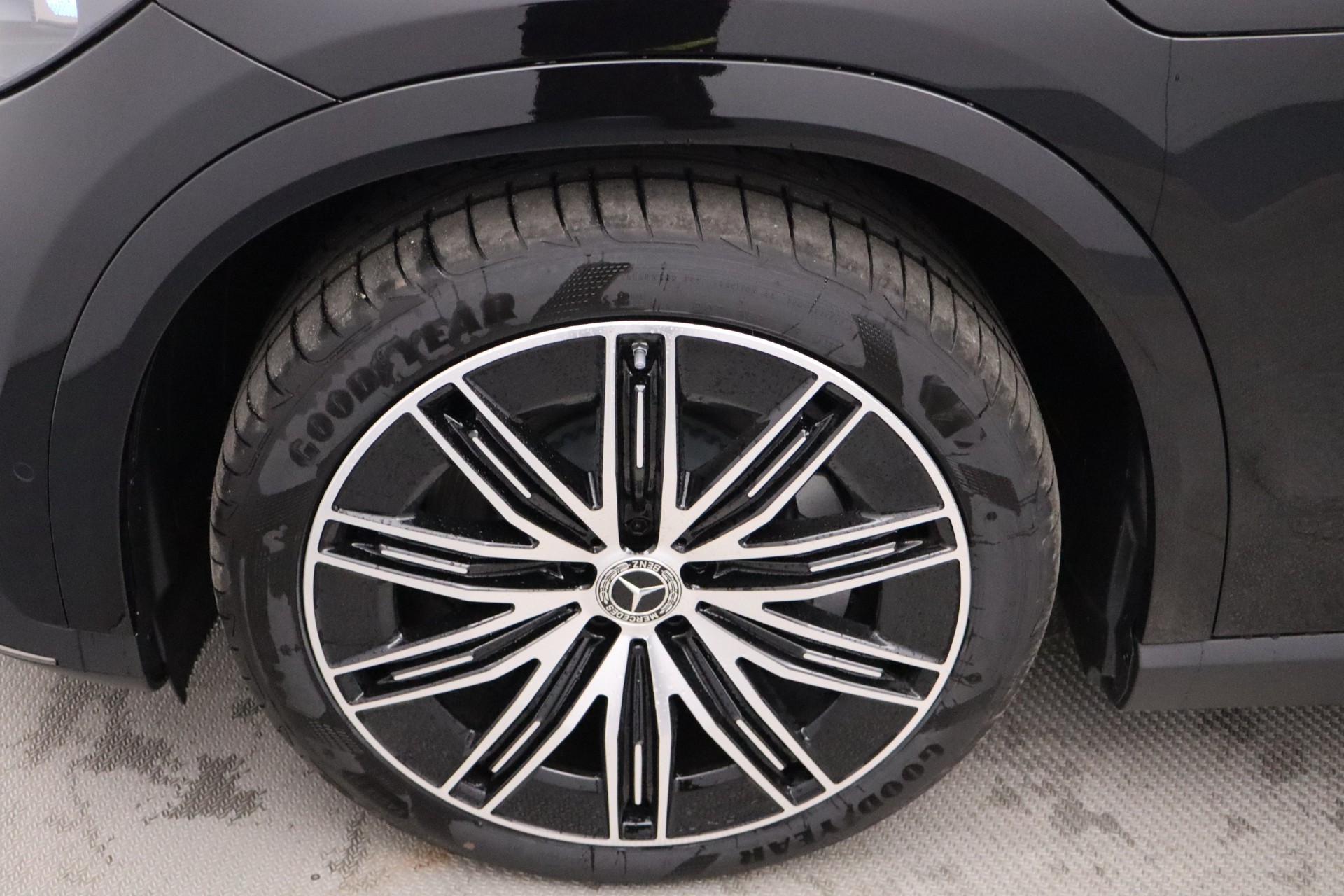 Mercedes-Benz EQE 2025