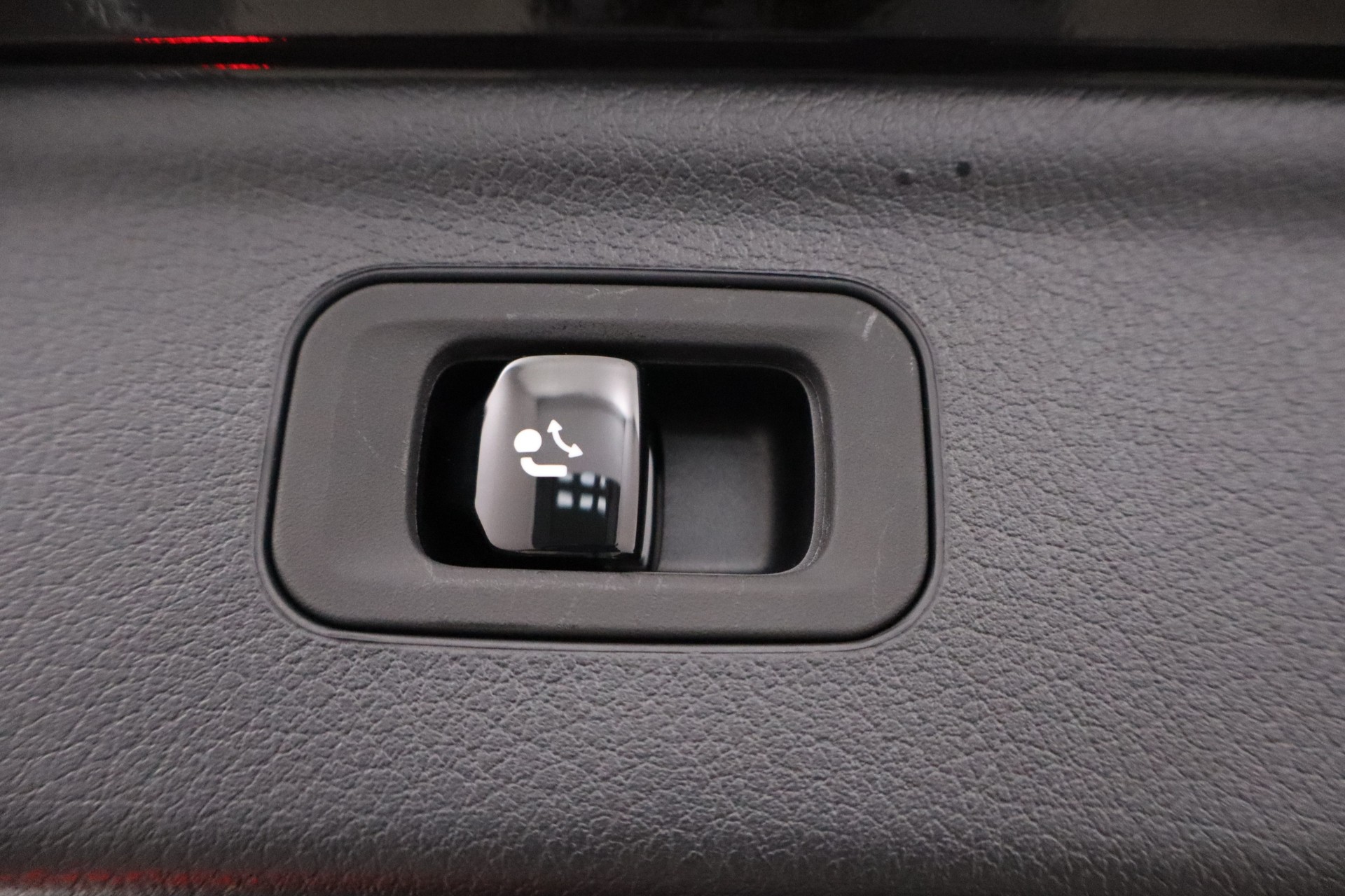 Mercedes-Benz EQE 2025