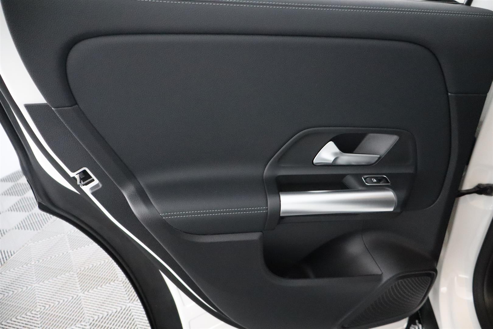 Mercedes-Benz GLA 2025