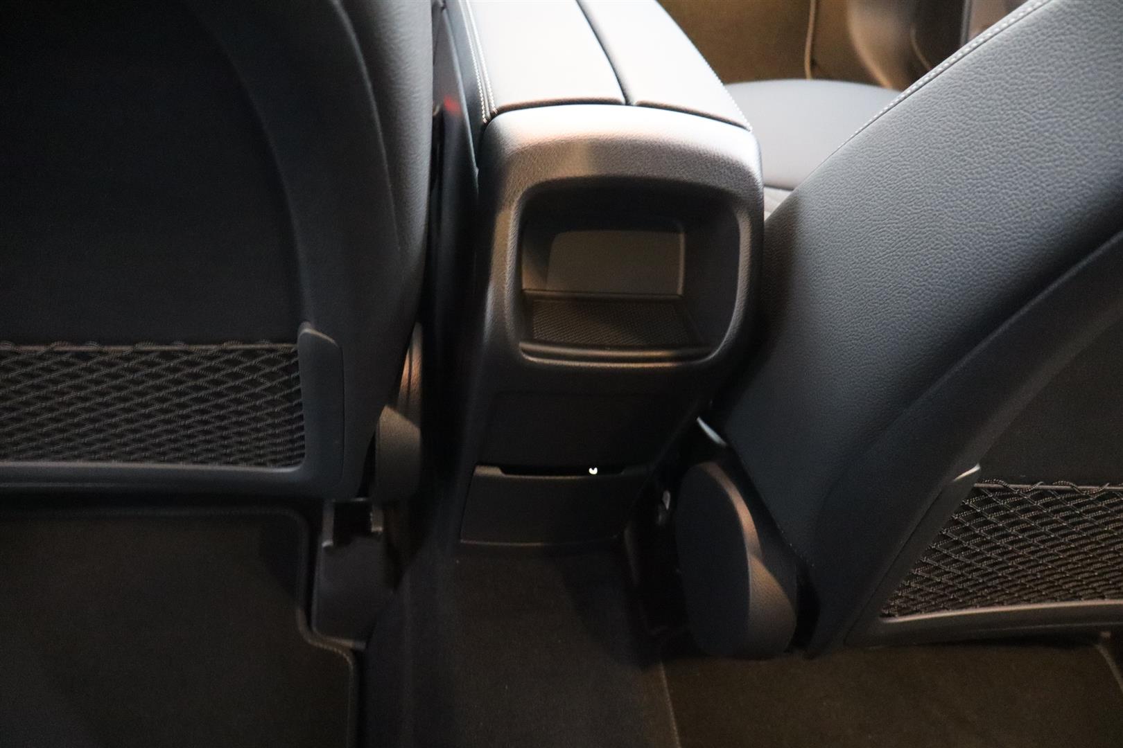 Mercedes-Benz GLA 2025