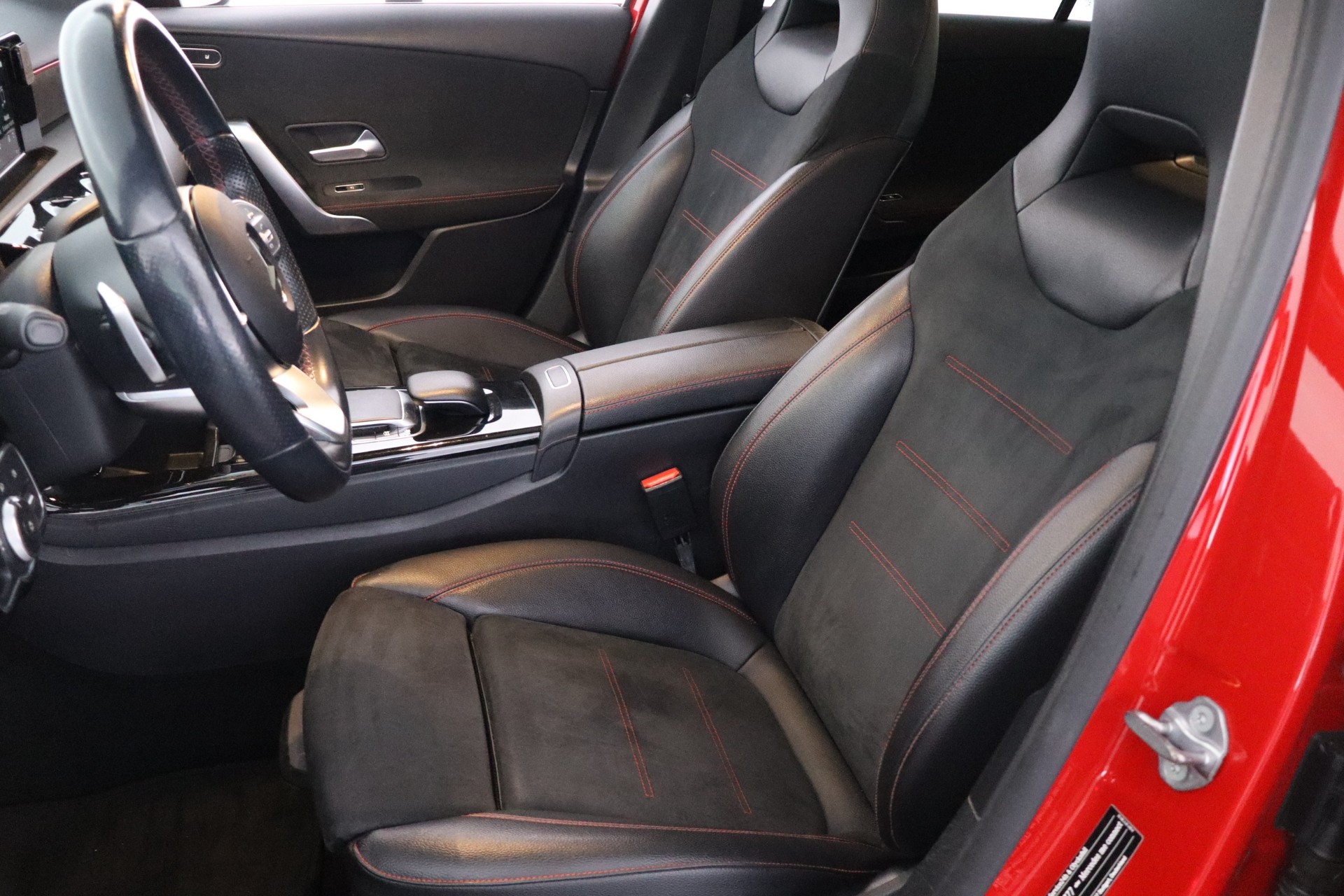 MERCEDES-BENZ A 2018
