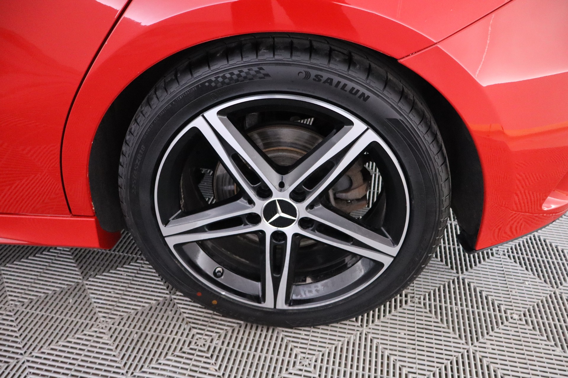 MERCEDES-BENZ A 2018