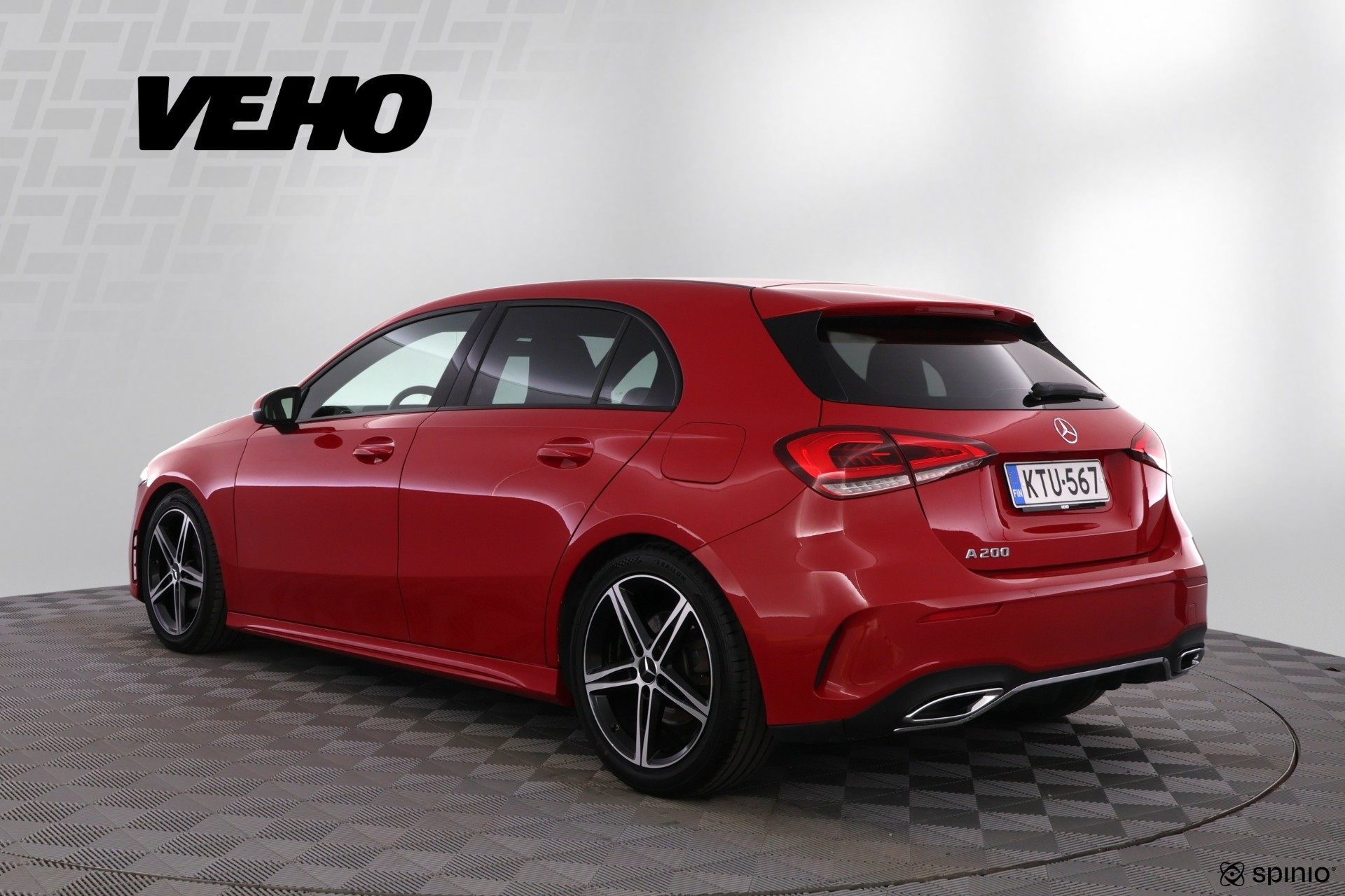 MERCEDES-BENZ A 2018