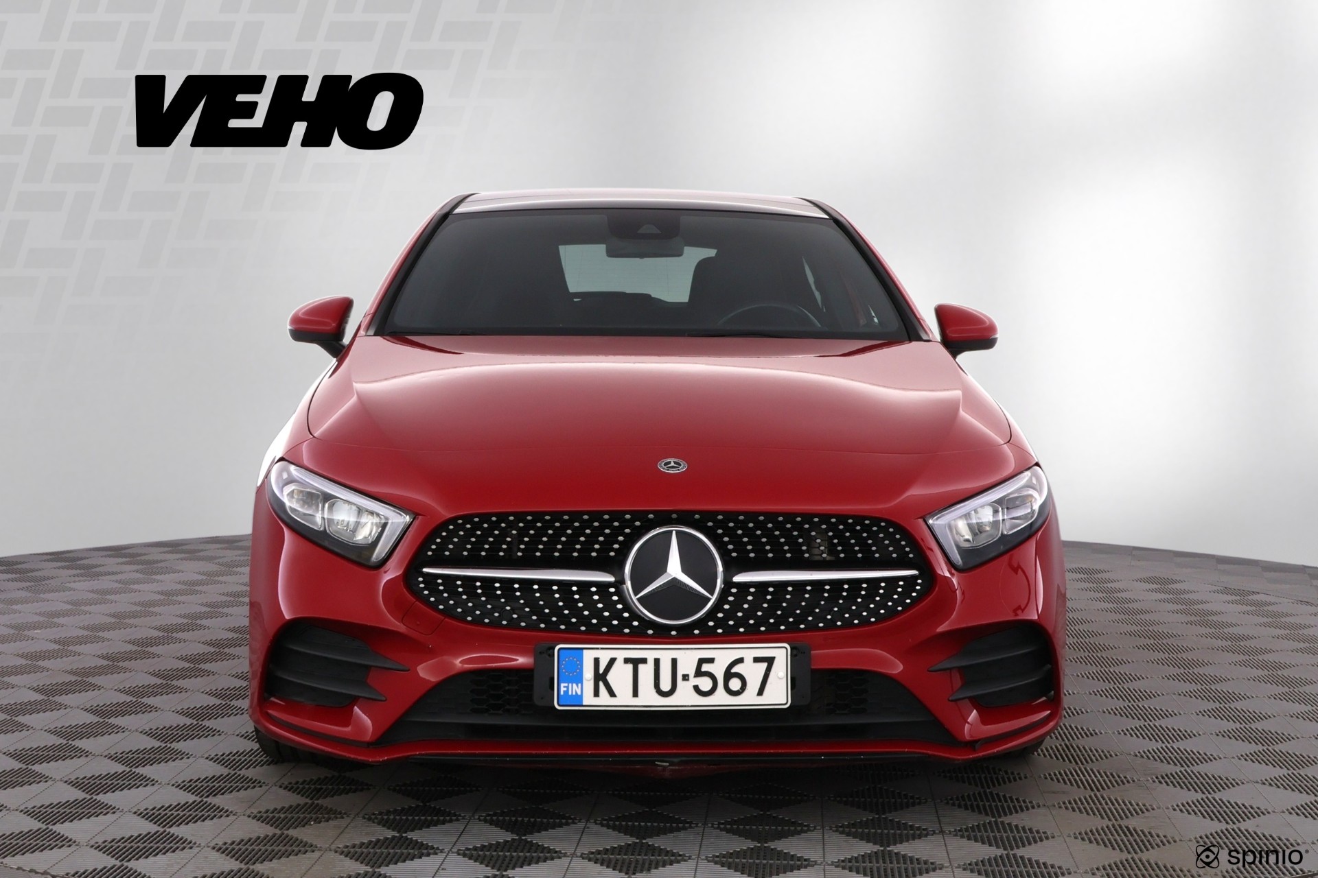 MERCEDES-BENZ A 2018