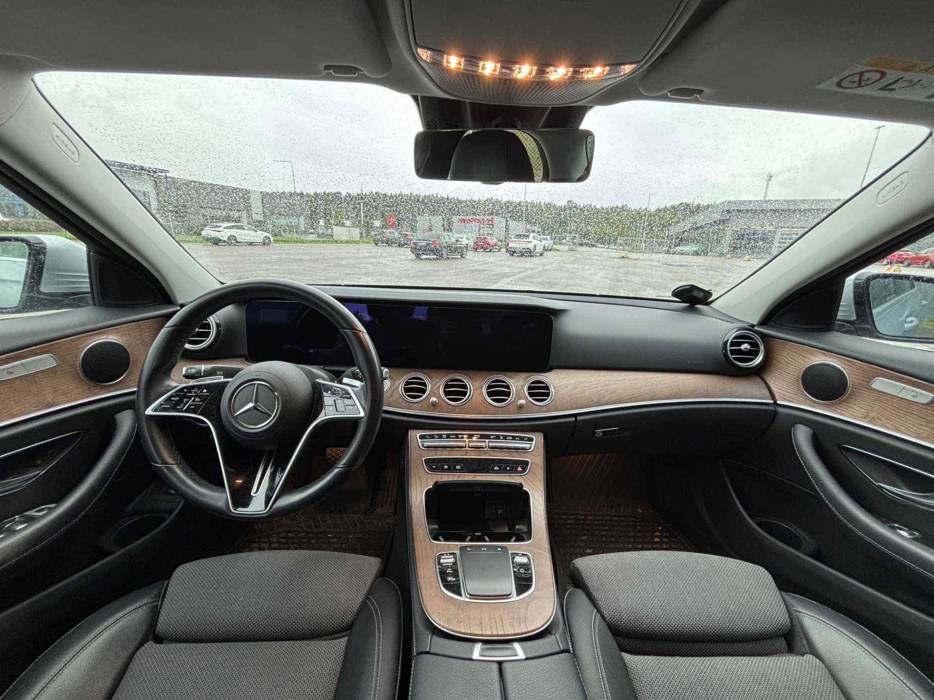 MERCEDES-BENZ E 2020