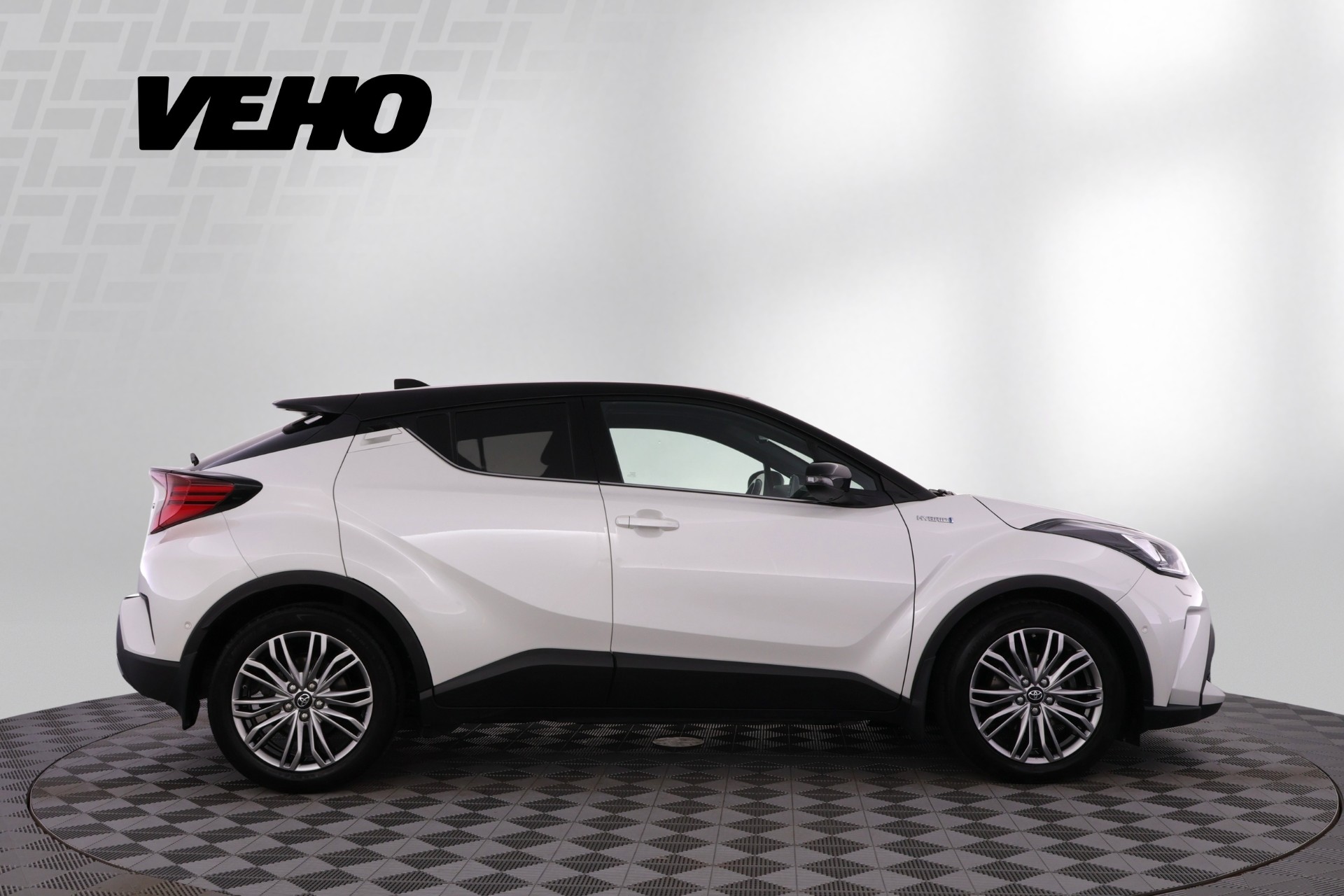 TOYOTA C-HR 2021