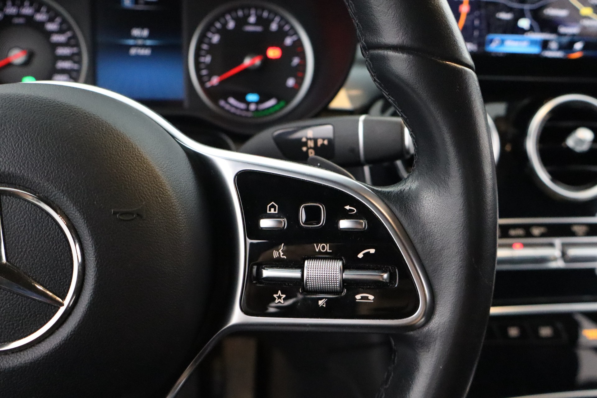 MERCEDES-BENZ GLC 2020