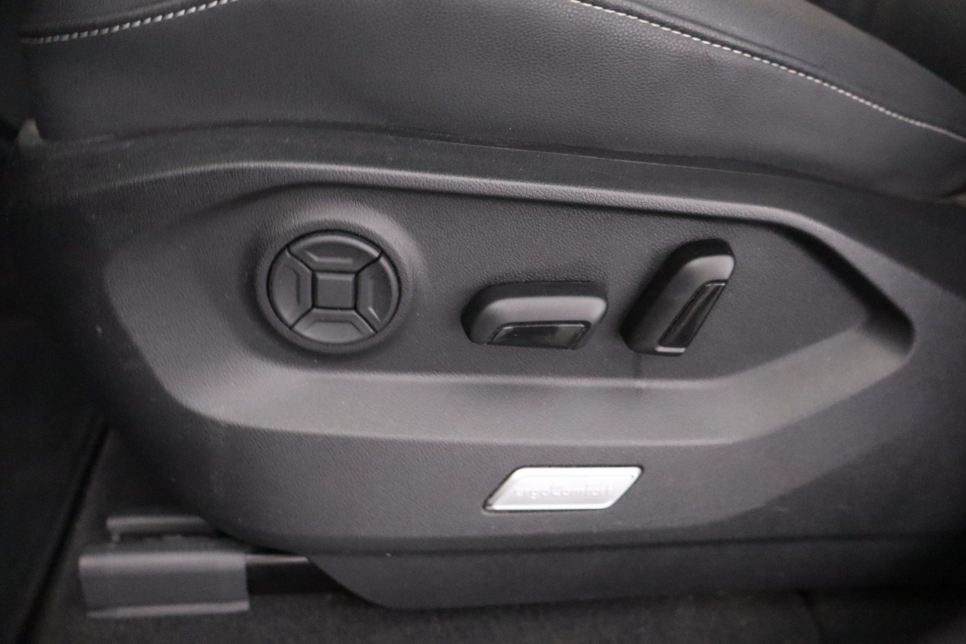 VOLKSWAGEN TOUAREG 2021