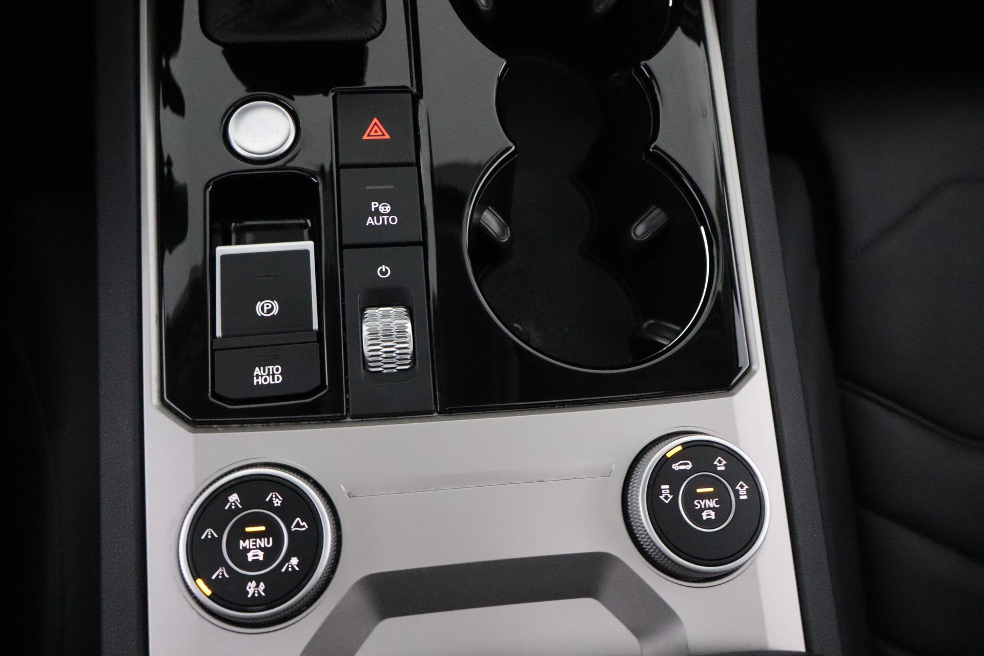 VOLKSWAGEN TOUAREG 2021
