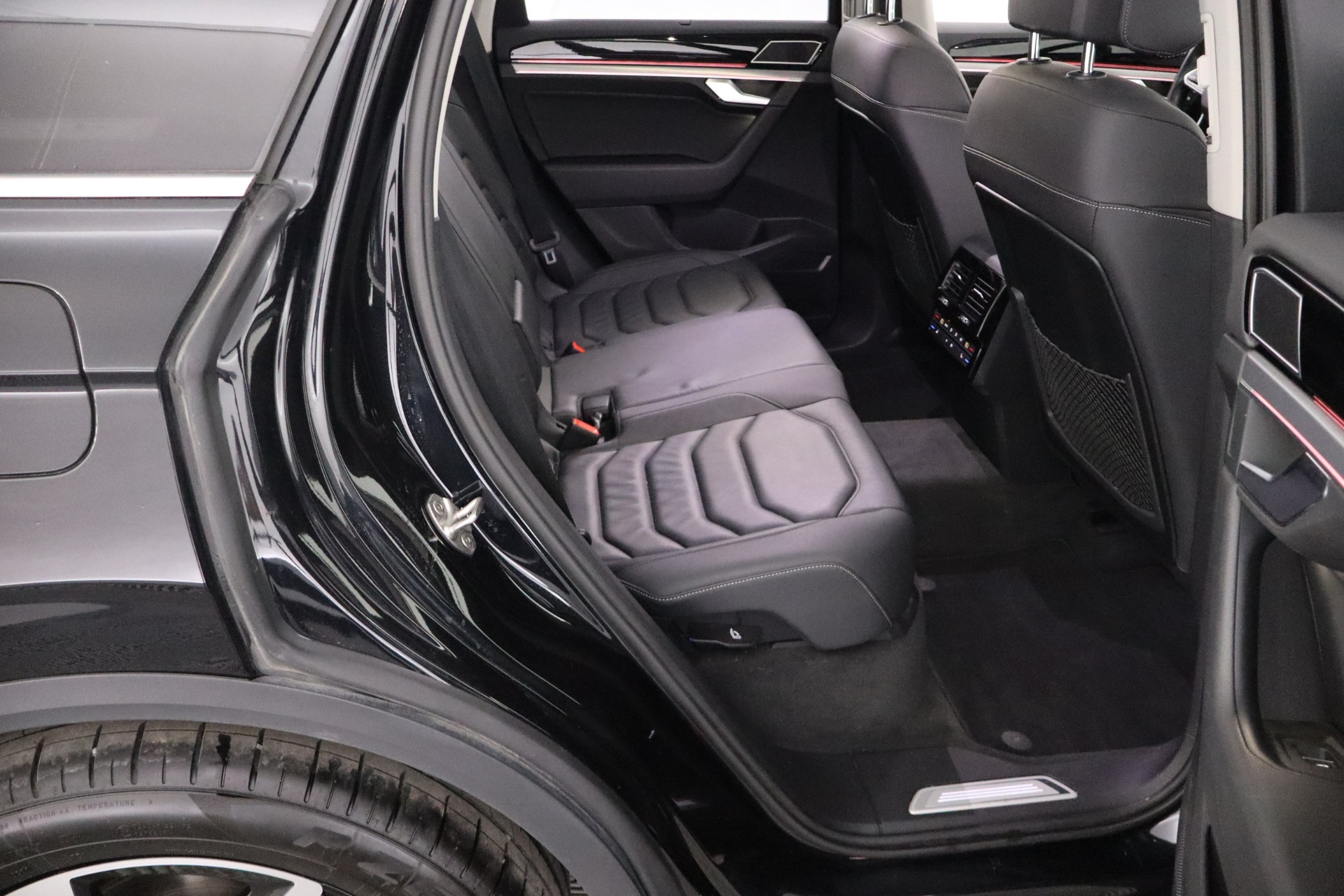 VOLKSWAGEN TOUAREG 2021