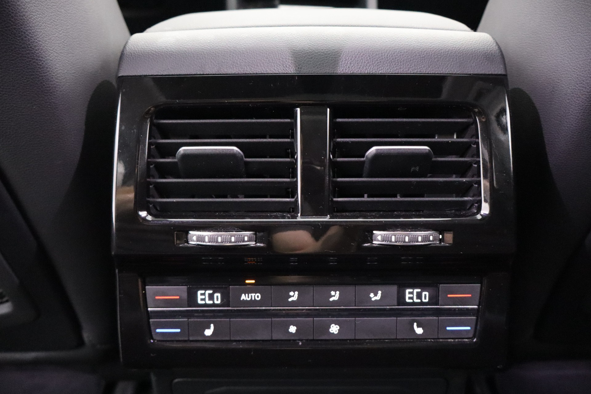 VOLKSWAGEN TOUAREG 2021