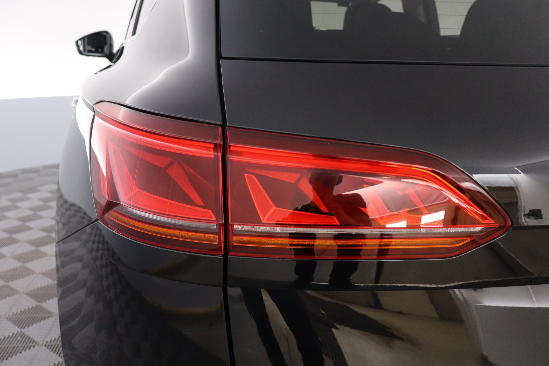 VOLKSWAGEN TOUAREG 2021