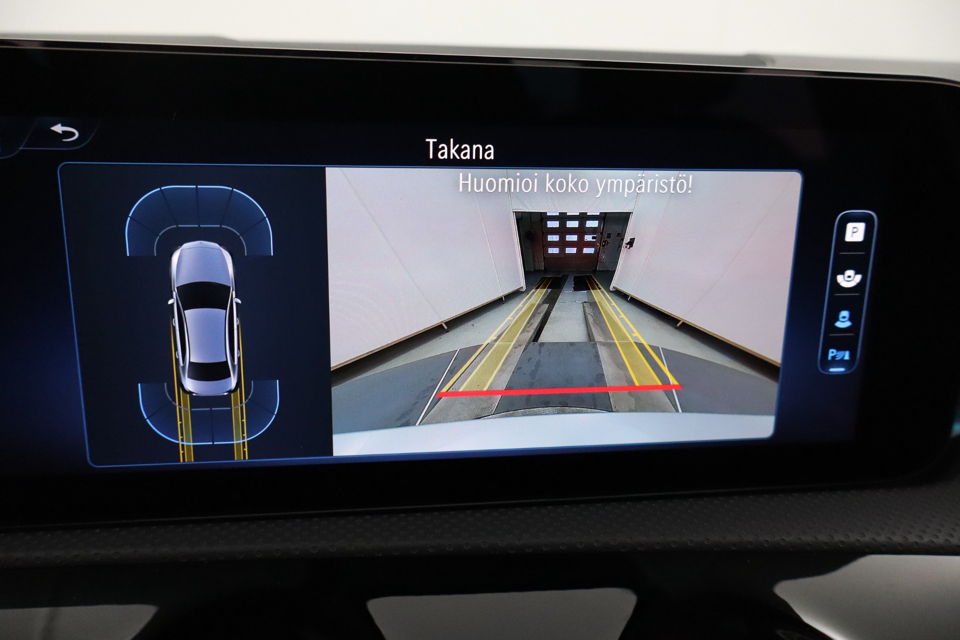 MERCEDES-BENZ A 2023