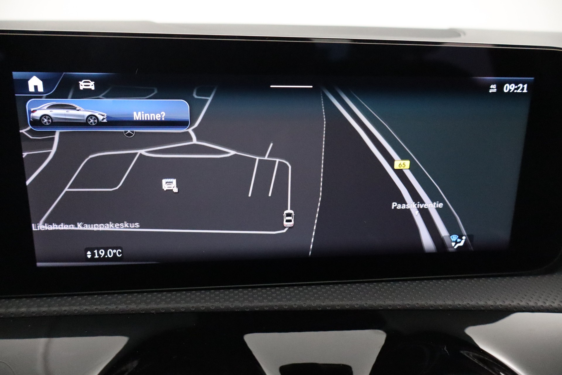 MERCEDES-BENZ A 2023