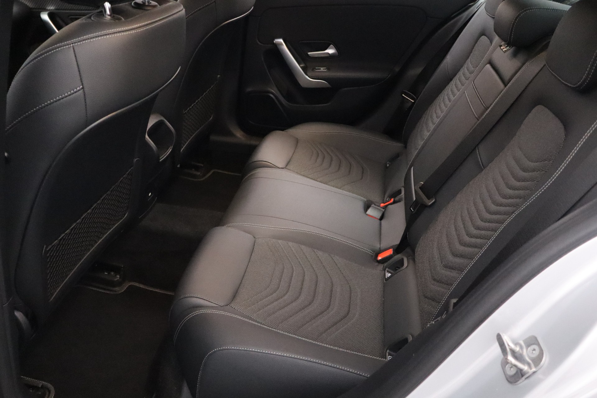 MERCEDES-BENZ A 2023