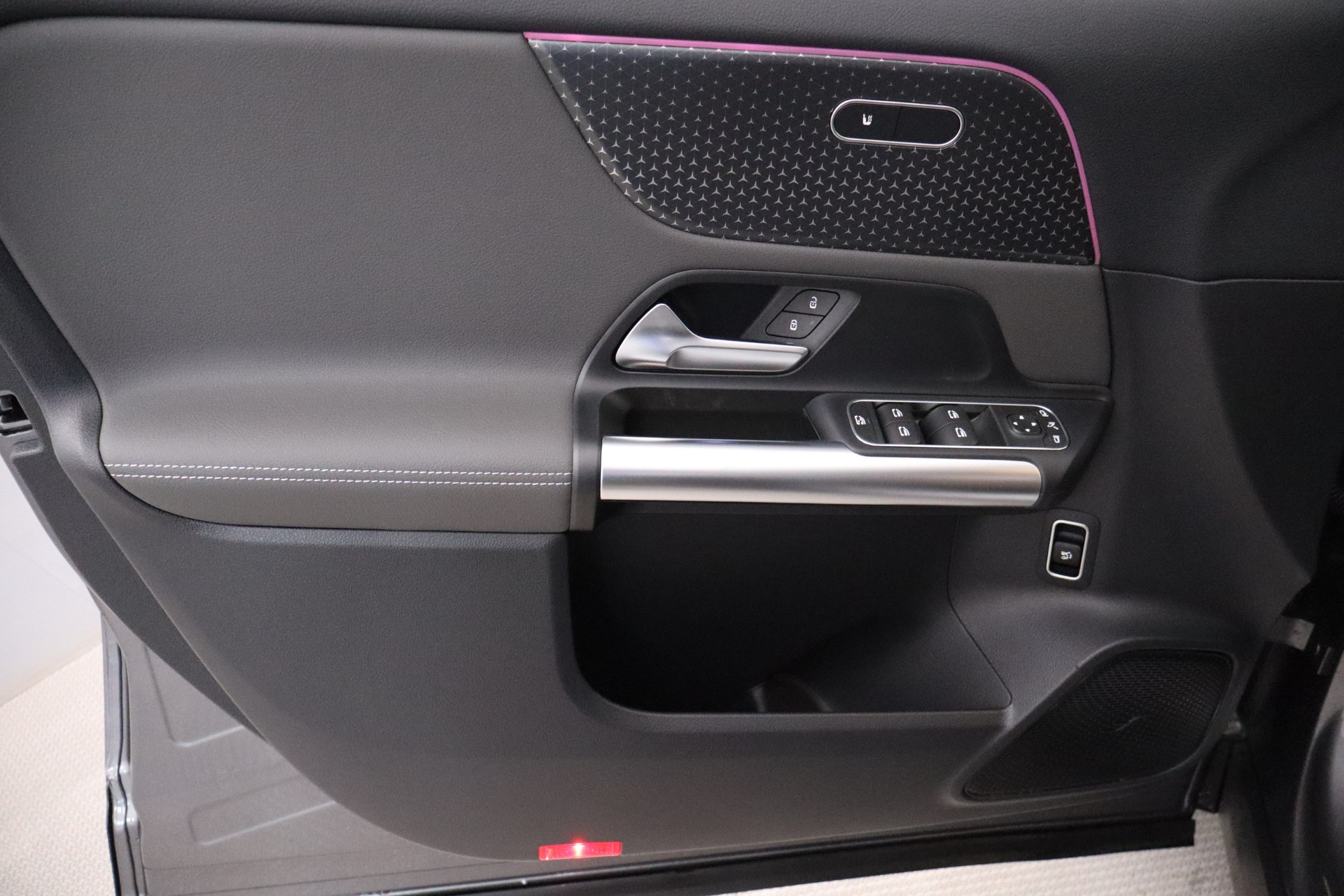 Mercedes-Benz EQA 2025