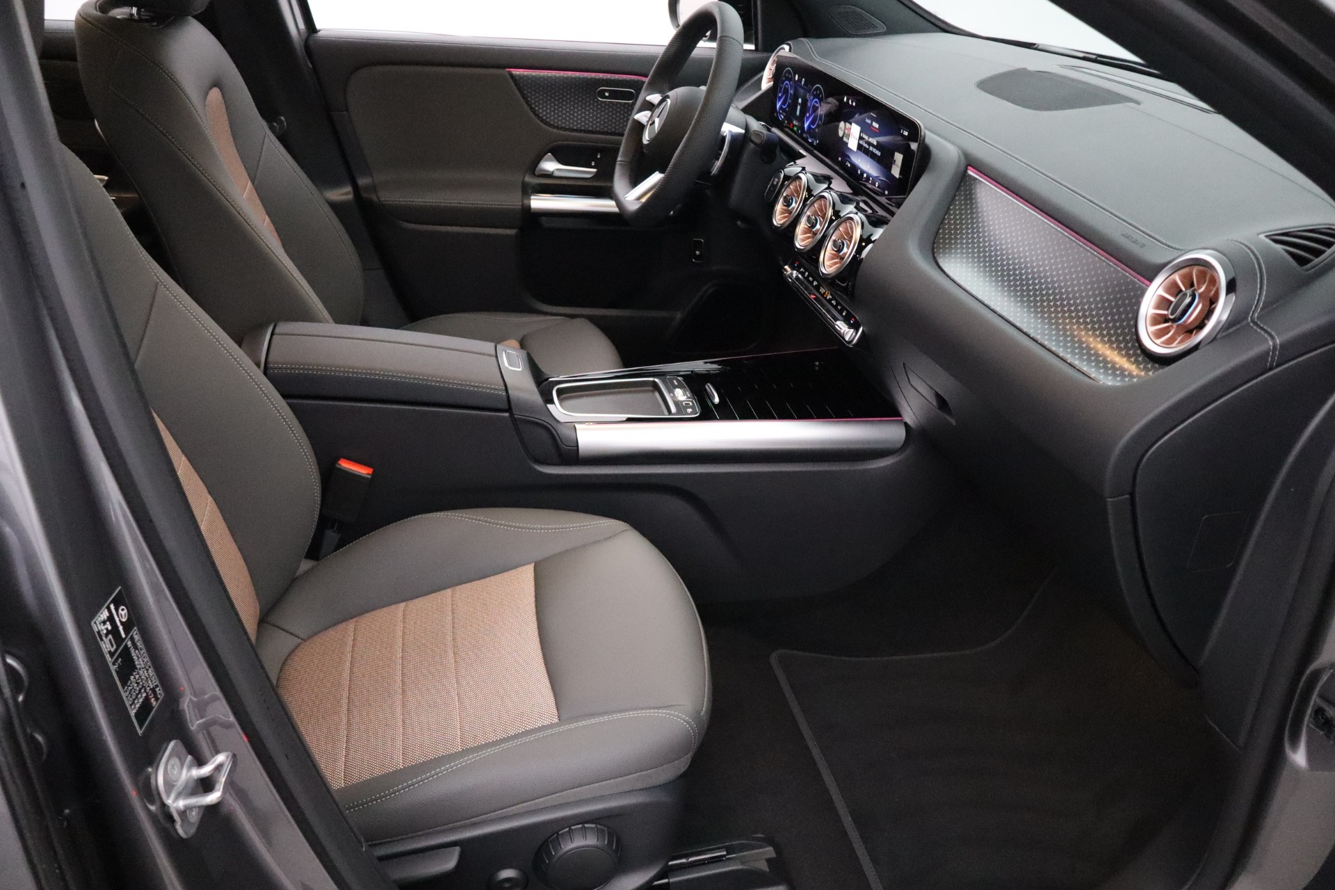 Mercedes-Benz EQA 2025