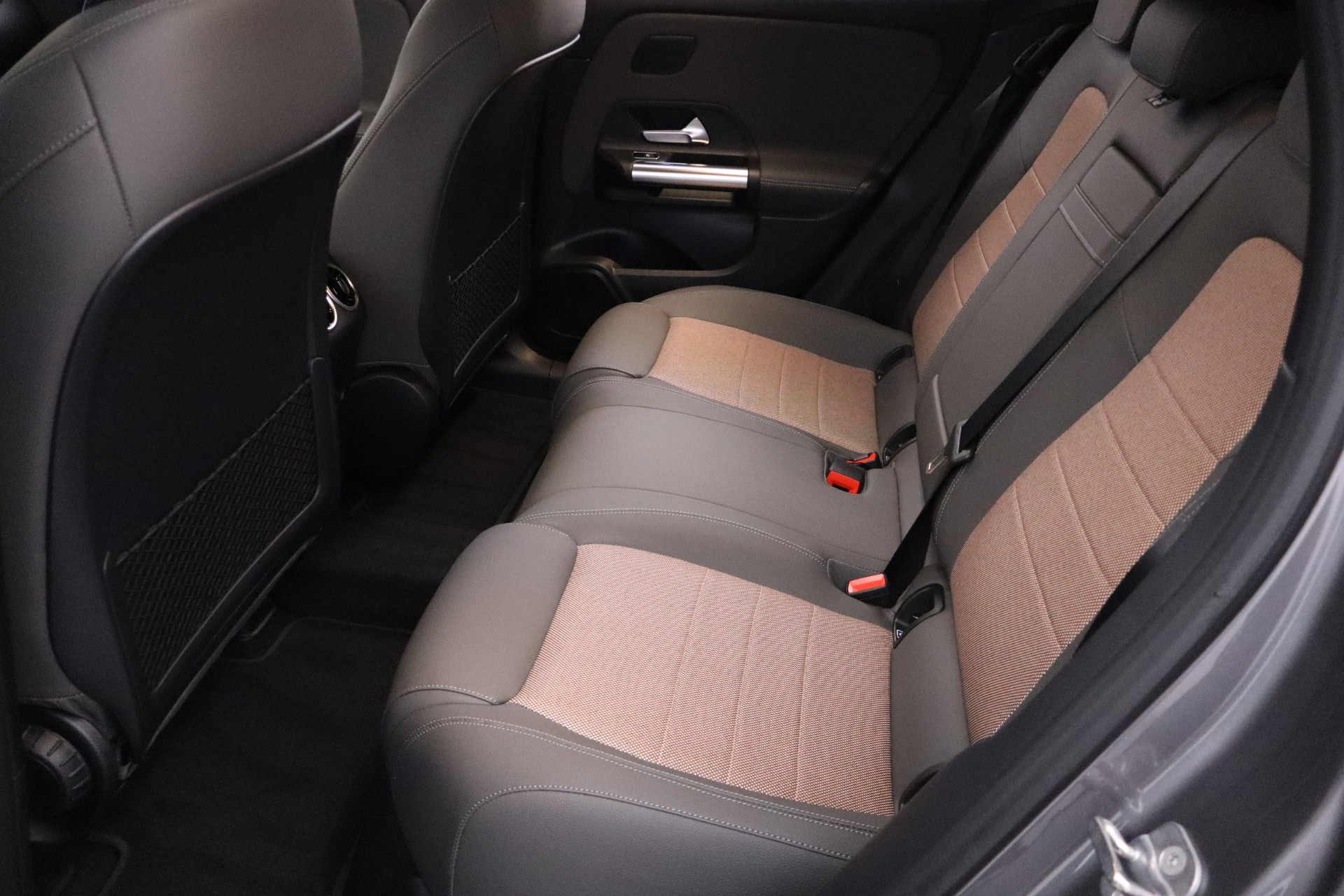 Mercedes-Benz EQA 2025