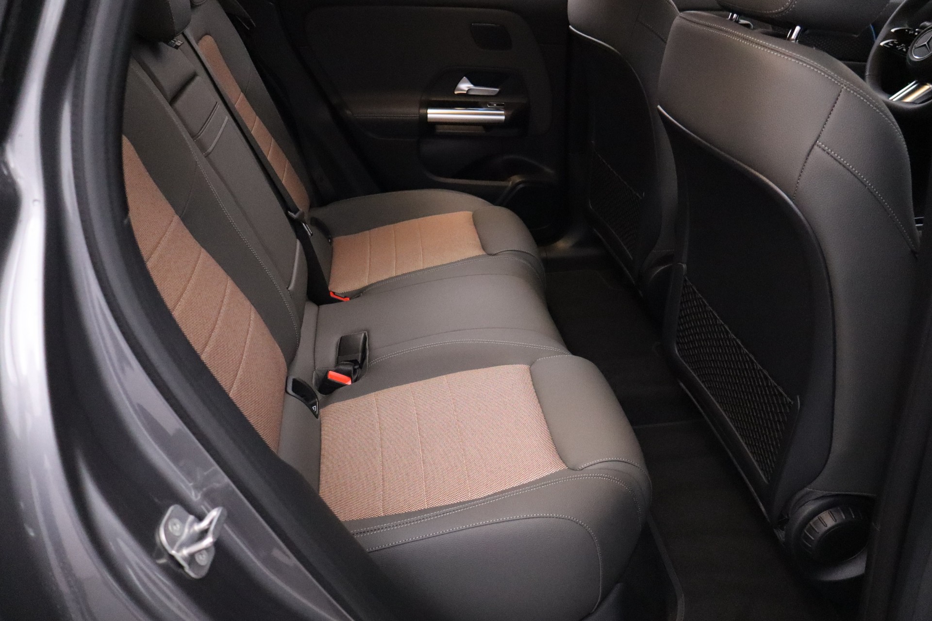 Mercedes-Benz EQA 2025