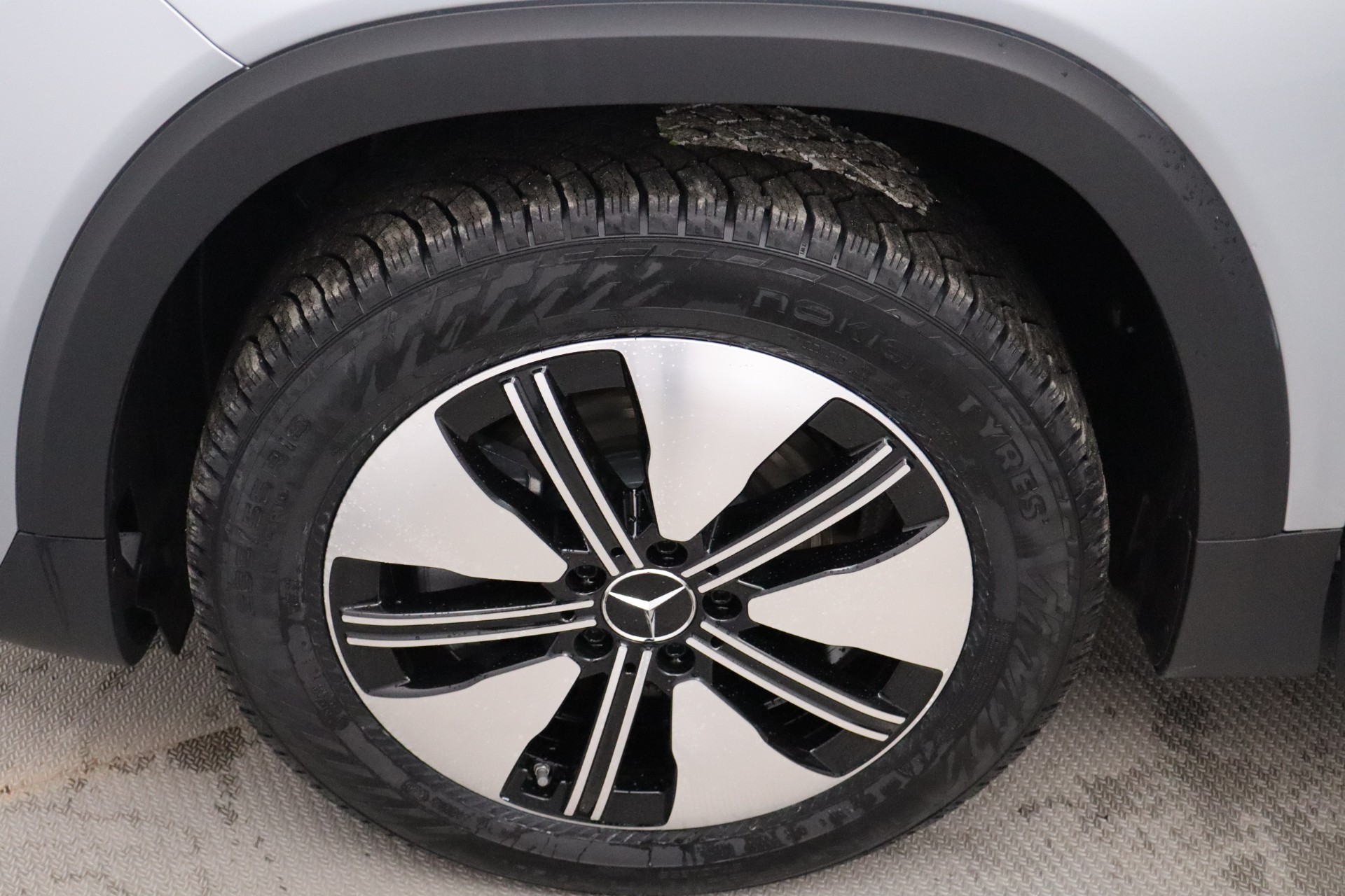 Mercedes-Benz EQB 2025