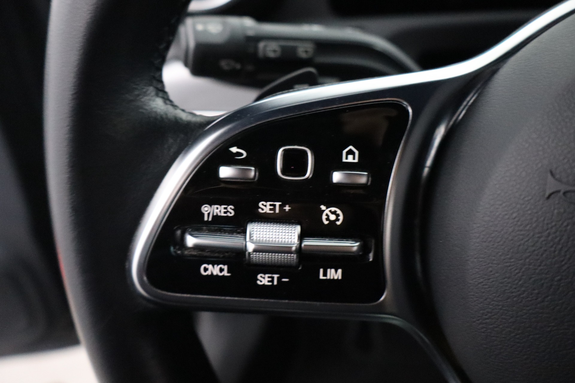 Mercedes-Benz CLA 2023