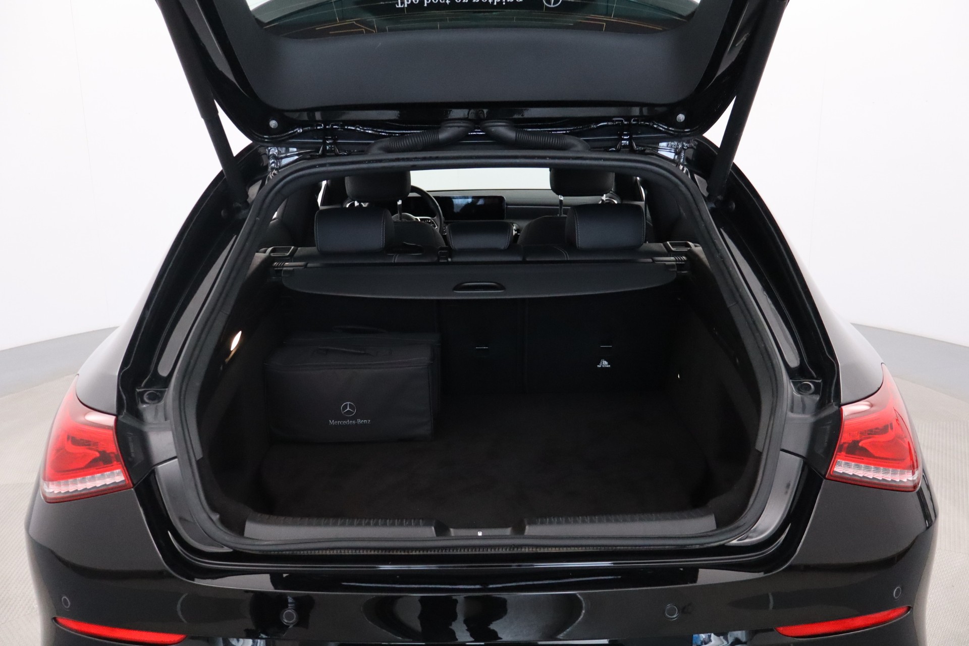 Mercedes-Benz CLA 2023